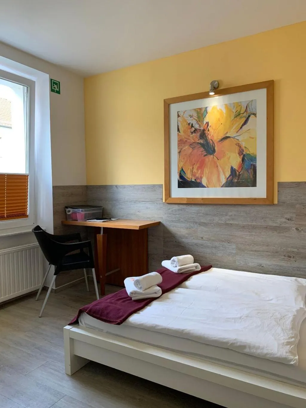 Bed in City Hotel-Pension Brandenburg