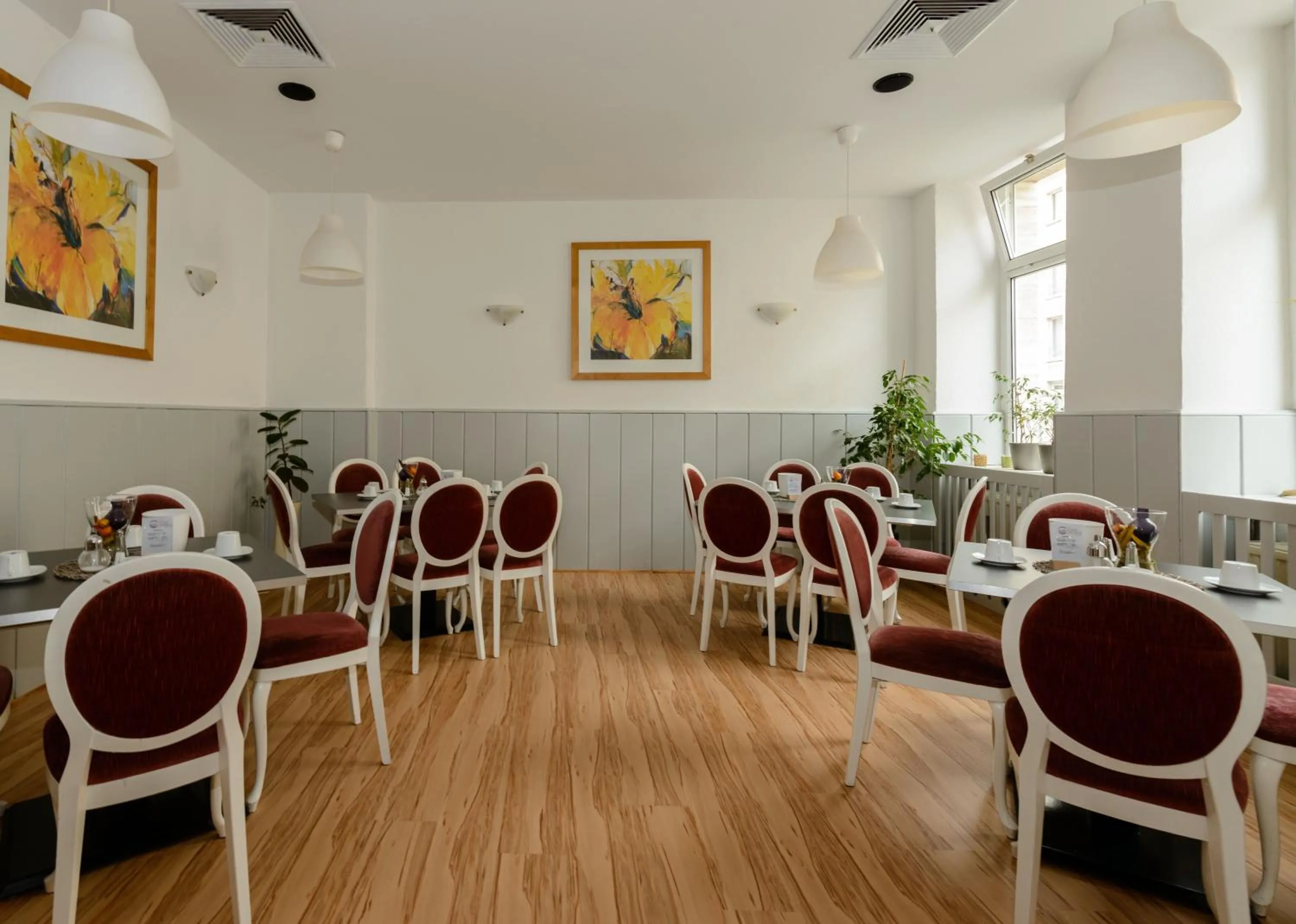 Restaurant/places to eat in City Hotel-Pension Brandenburg