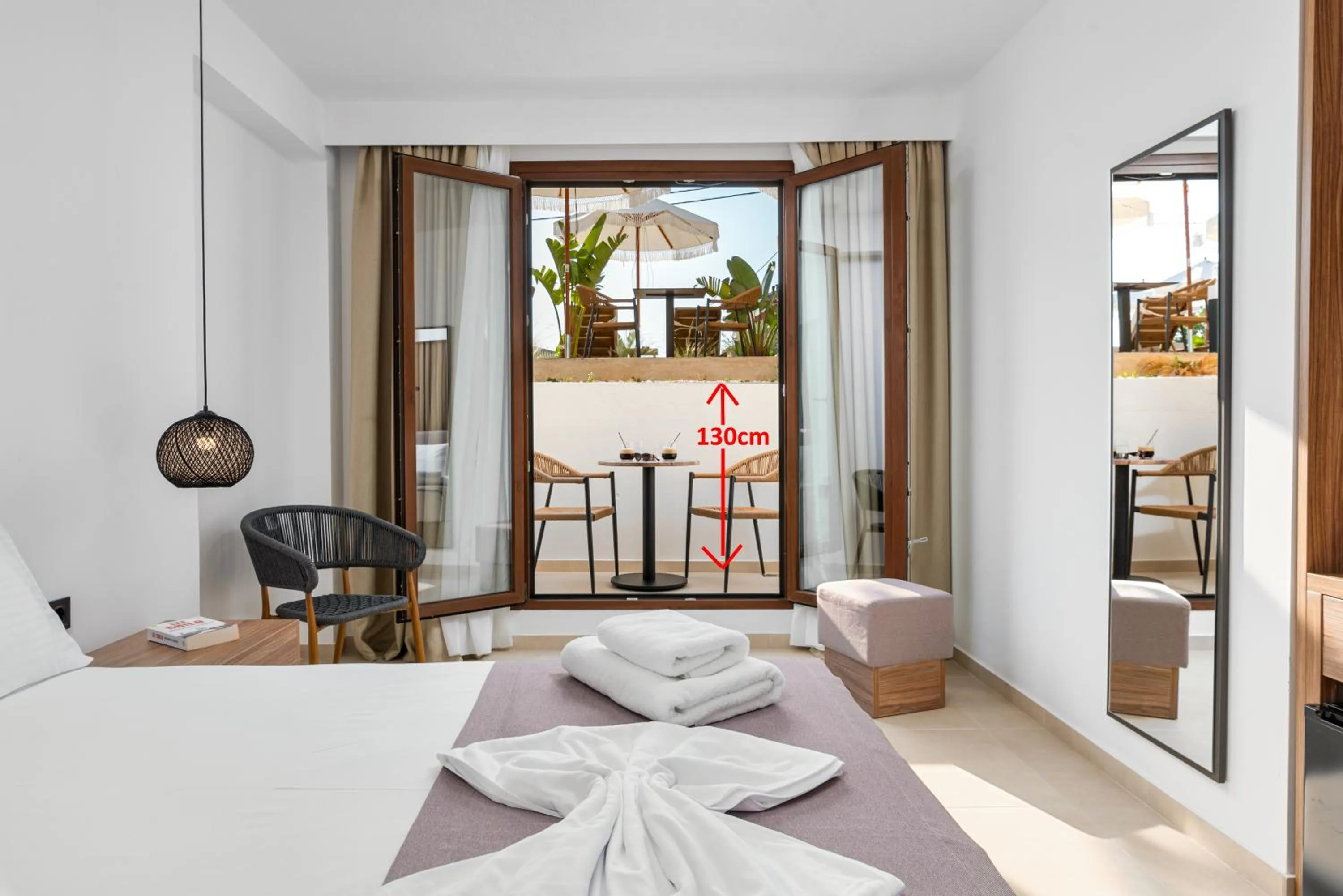 Bedroom, Bed in Verano Afytos Hotel