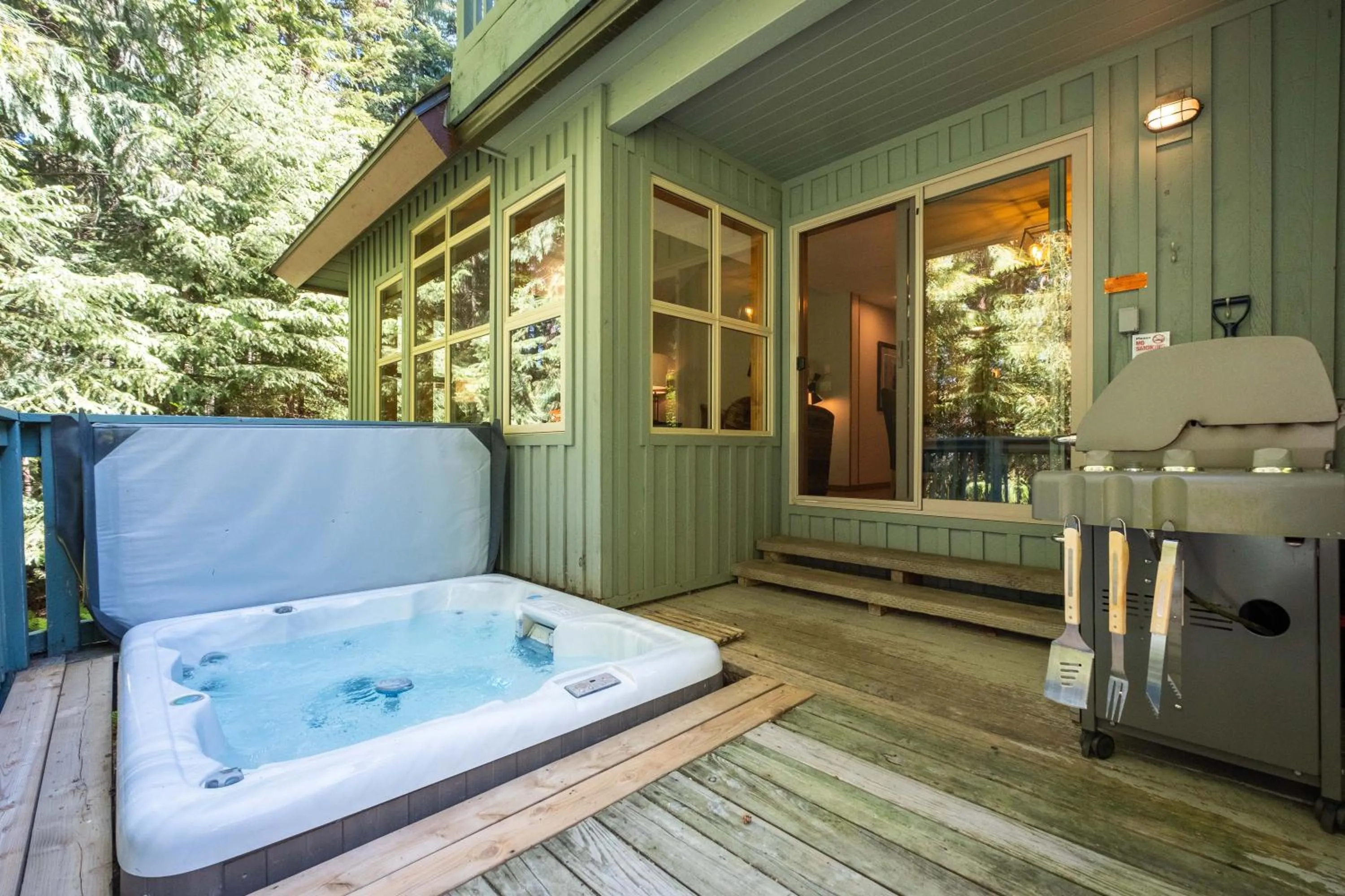 BBQ facilities in Arrowhead Point by Outpost Whistler