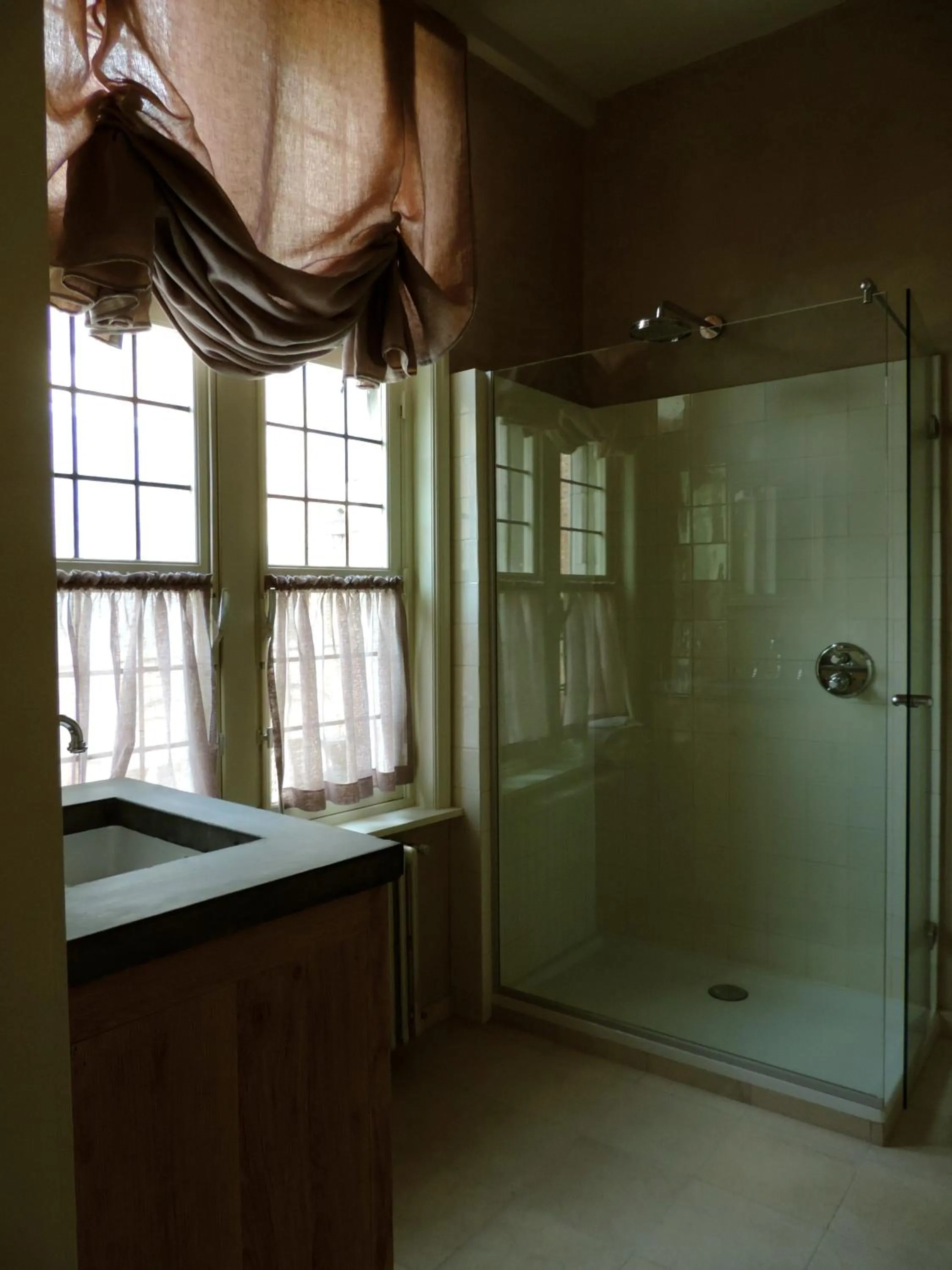 Bathroom in B&B Saint-Sauveur Bruges