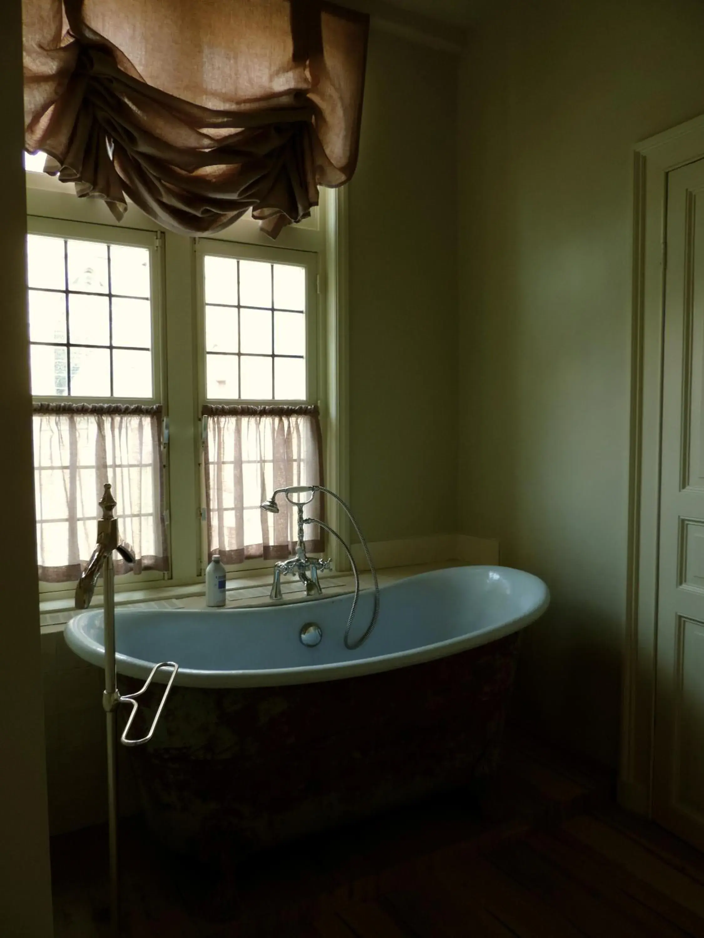 Deluxe King Room with City View - single occupancy in B&B Saint-Sauveur Bruges Deluxe King Room with City View - single occupancy in B&B Saint-Sauveur Bruges