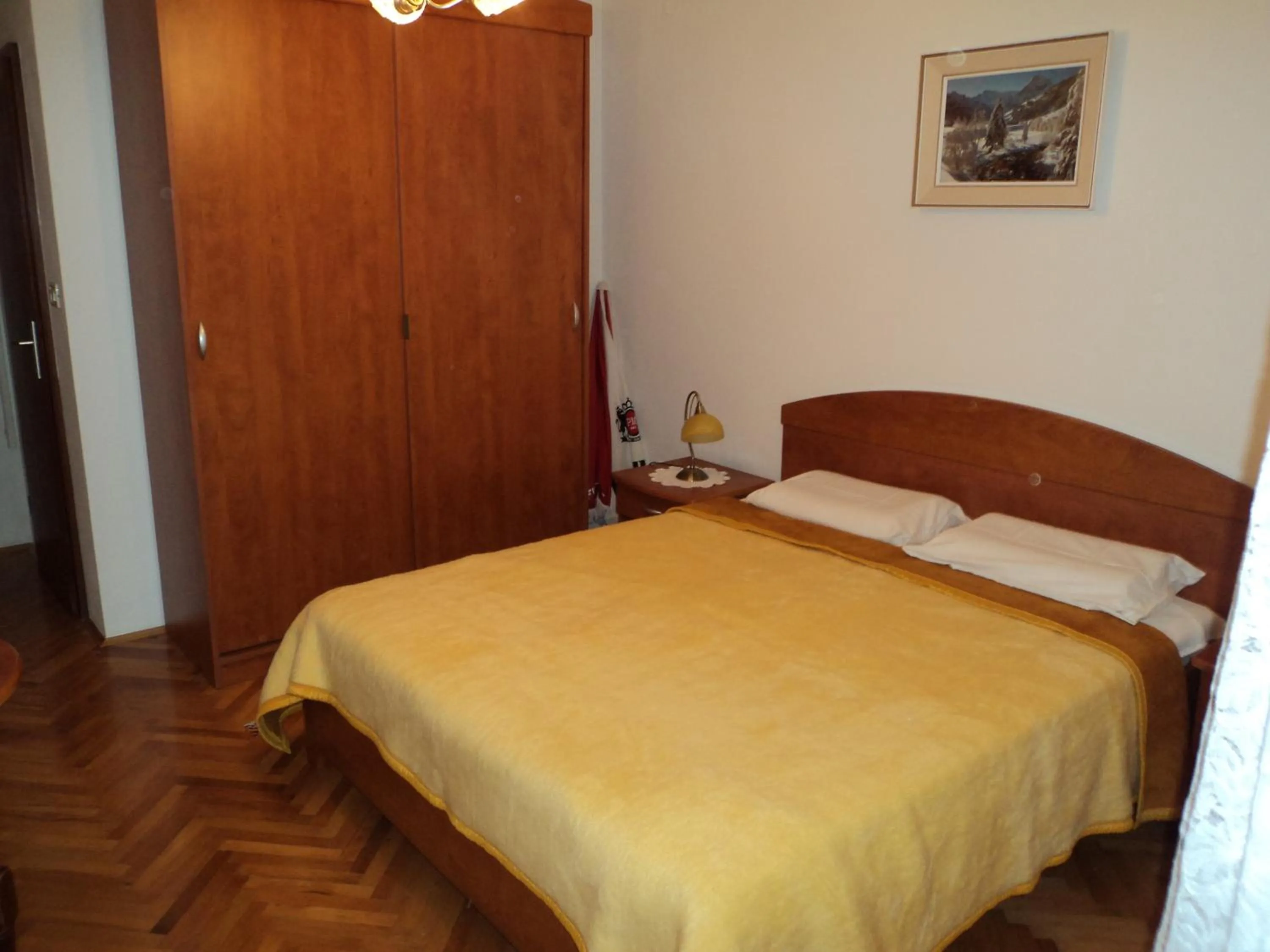 Bed in Apartments Racetin