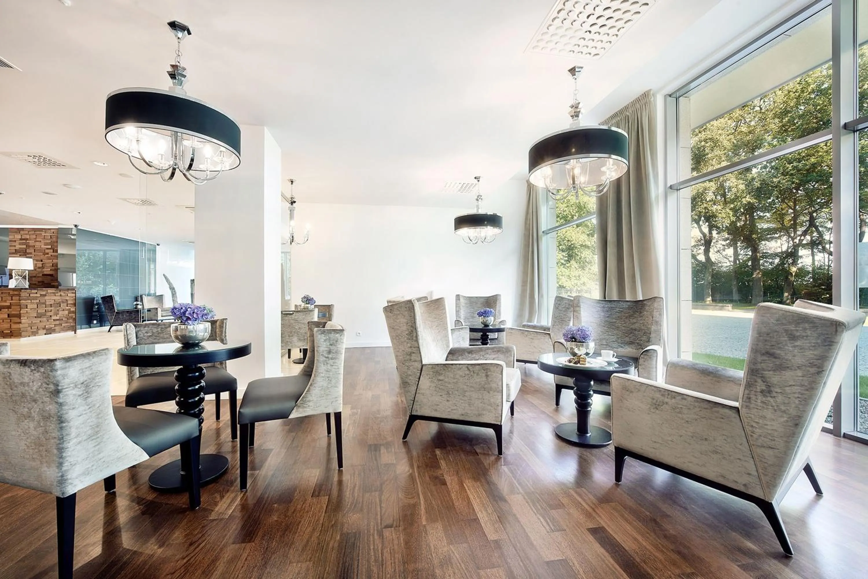 Lounge or bar in Diune Hotel by Zdrojowa