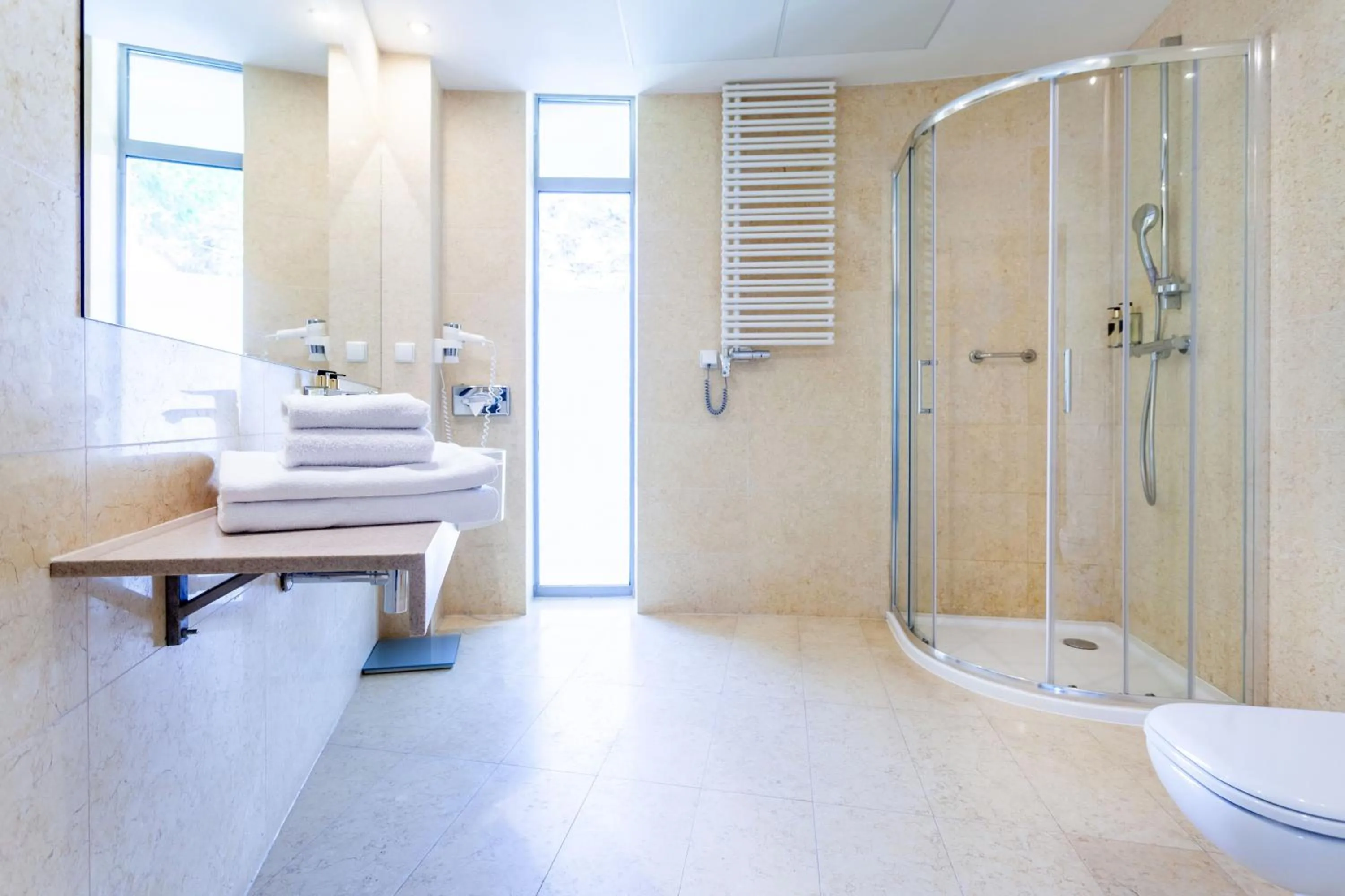 Shower in Diune Hotel by Zdrojowa