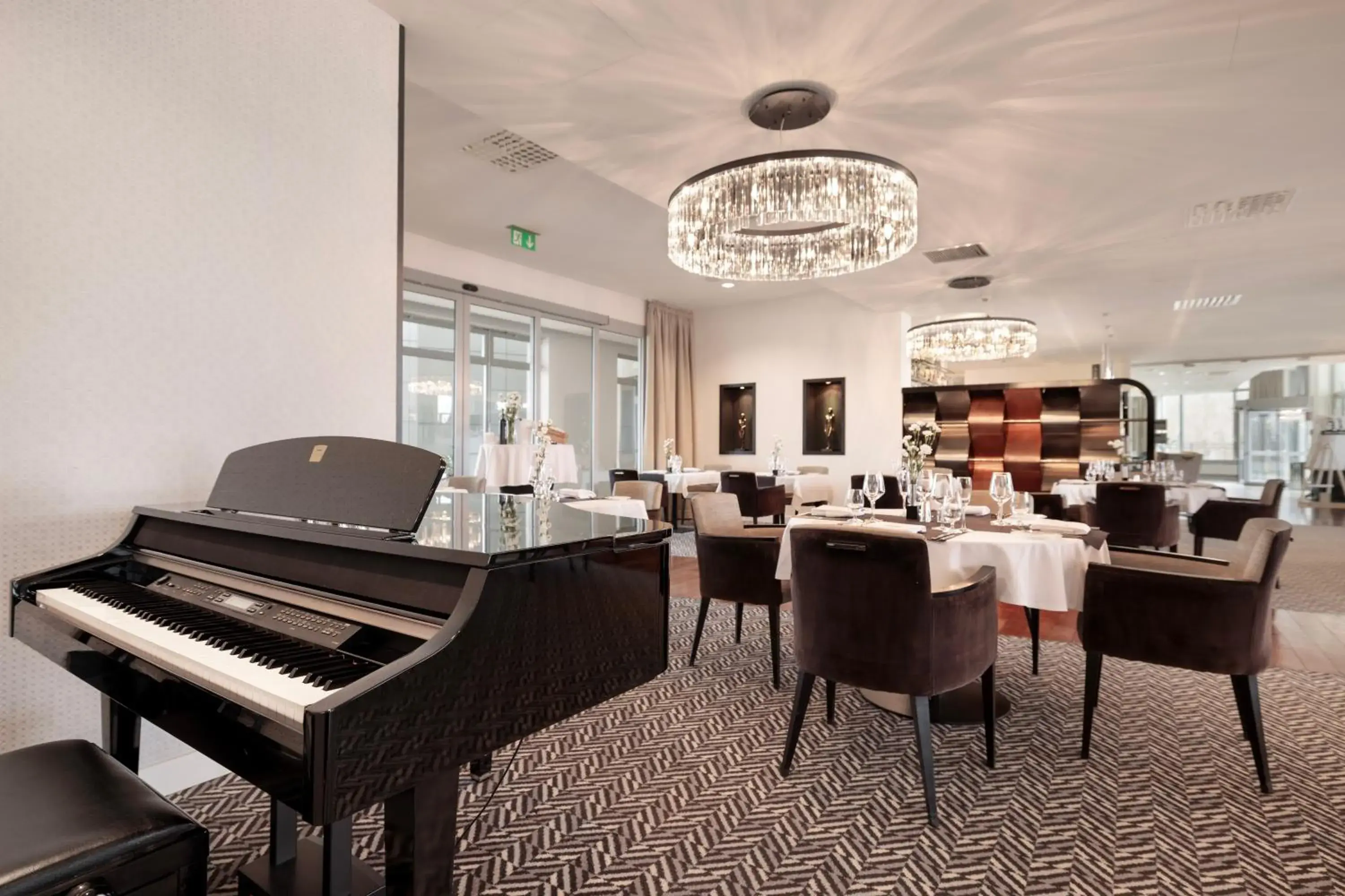 Restaurant/places to eat in Diune Hotel by Zdrojowa Restaurant/places to eat in Diune Hotel by Zdrojowa