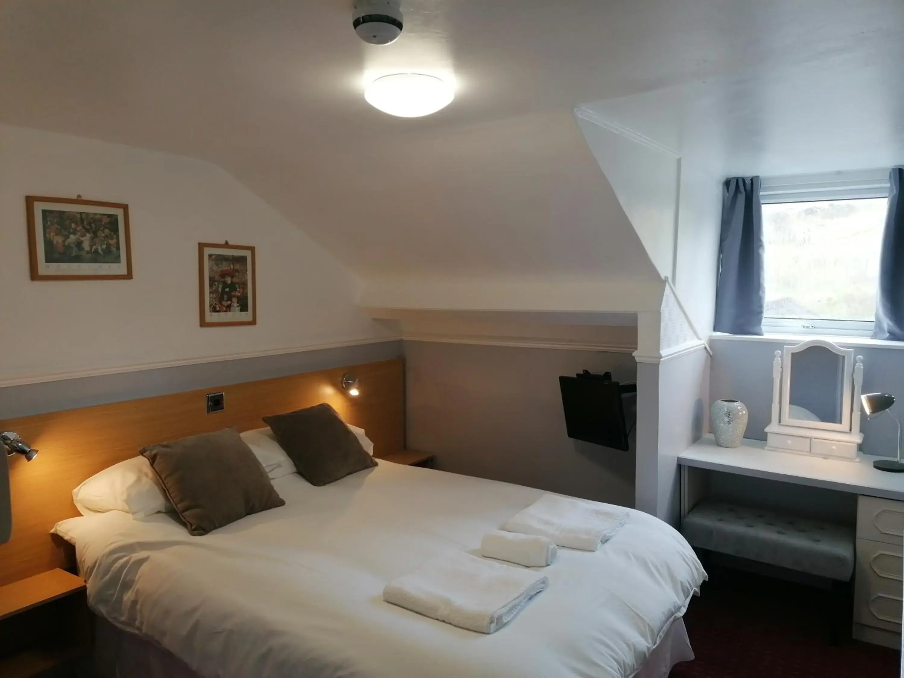 Bedroom, Bed in The George Borrow Hotel Bedroom, Bed in The George Borrow Hotel