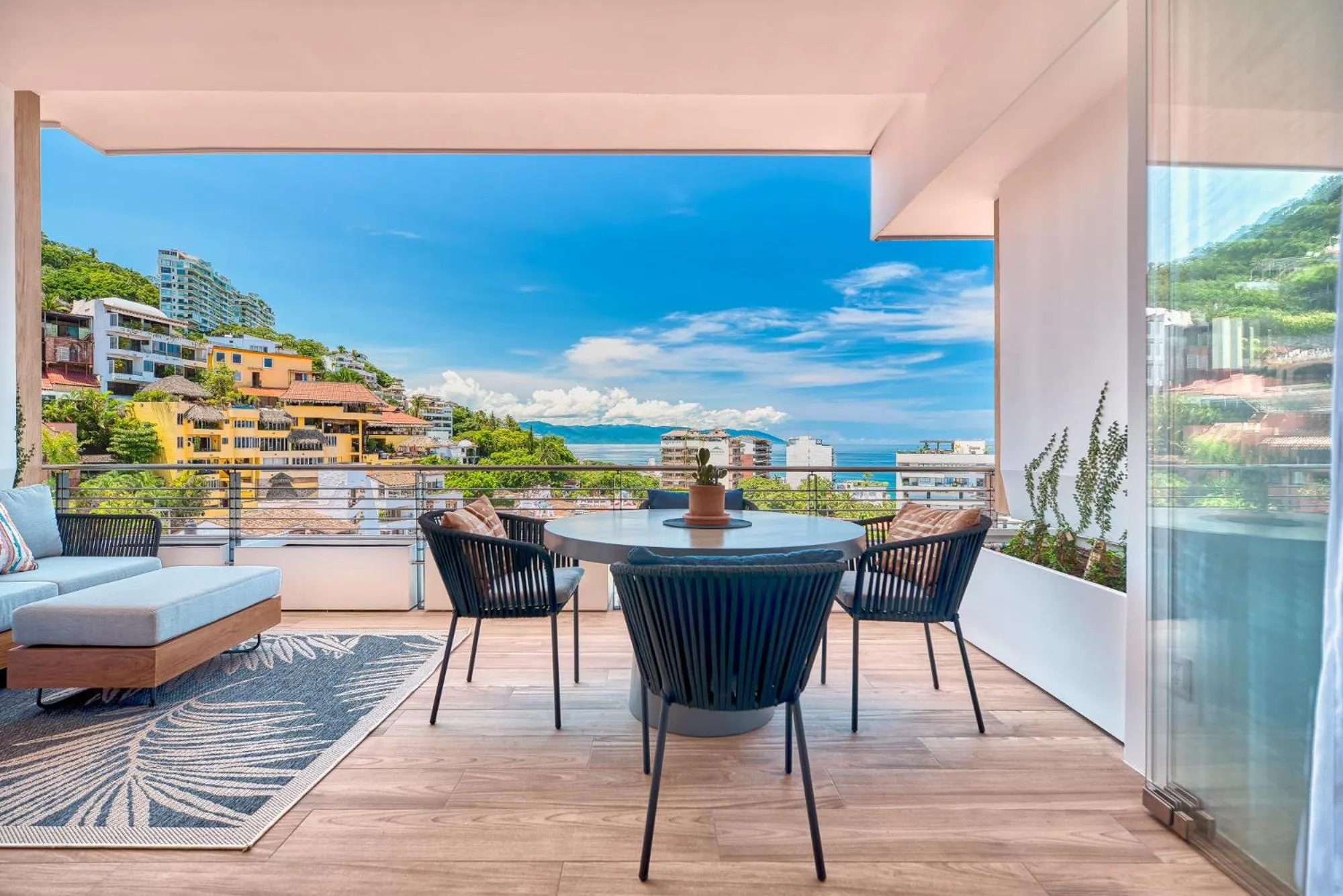 Balcony/Terrace in Maxwell Collection Romantic Zone