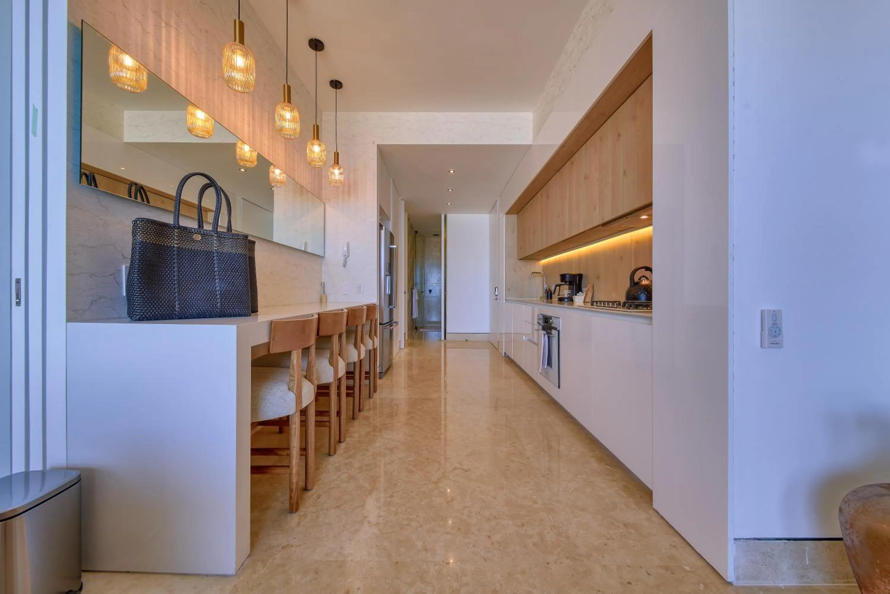 Kitchen or kitchenette in Maxwell Collection Romantic Zone