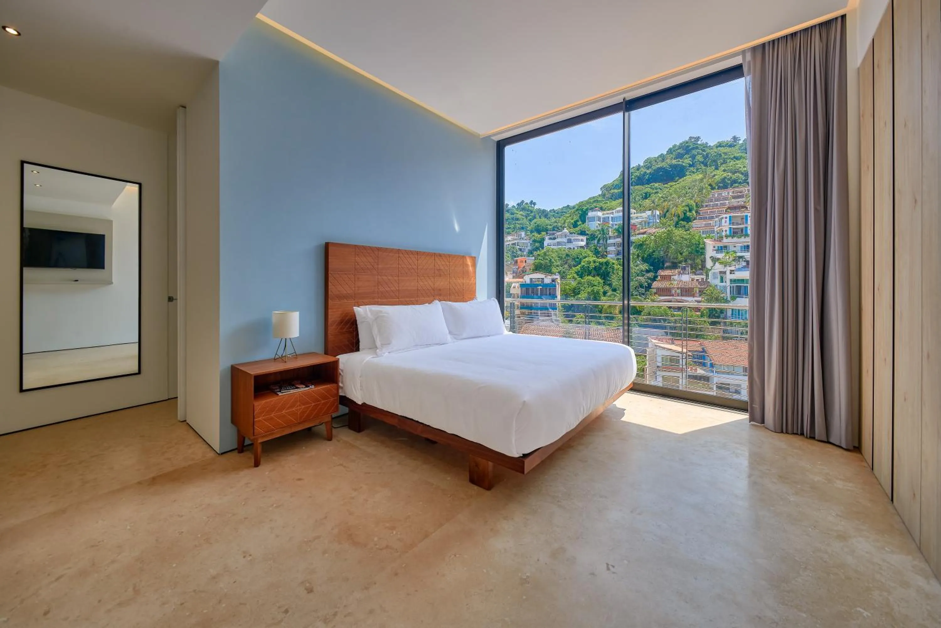 Photo of the whole room, Bed in Maxwell Collection Romantic Zone