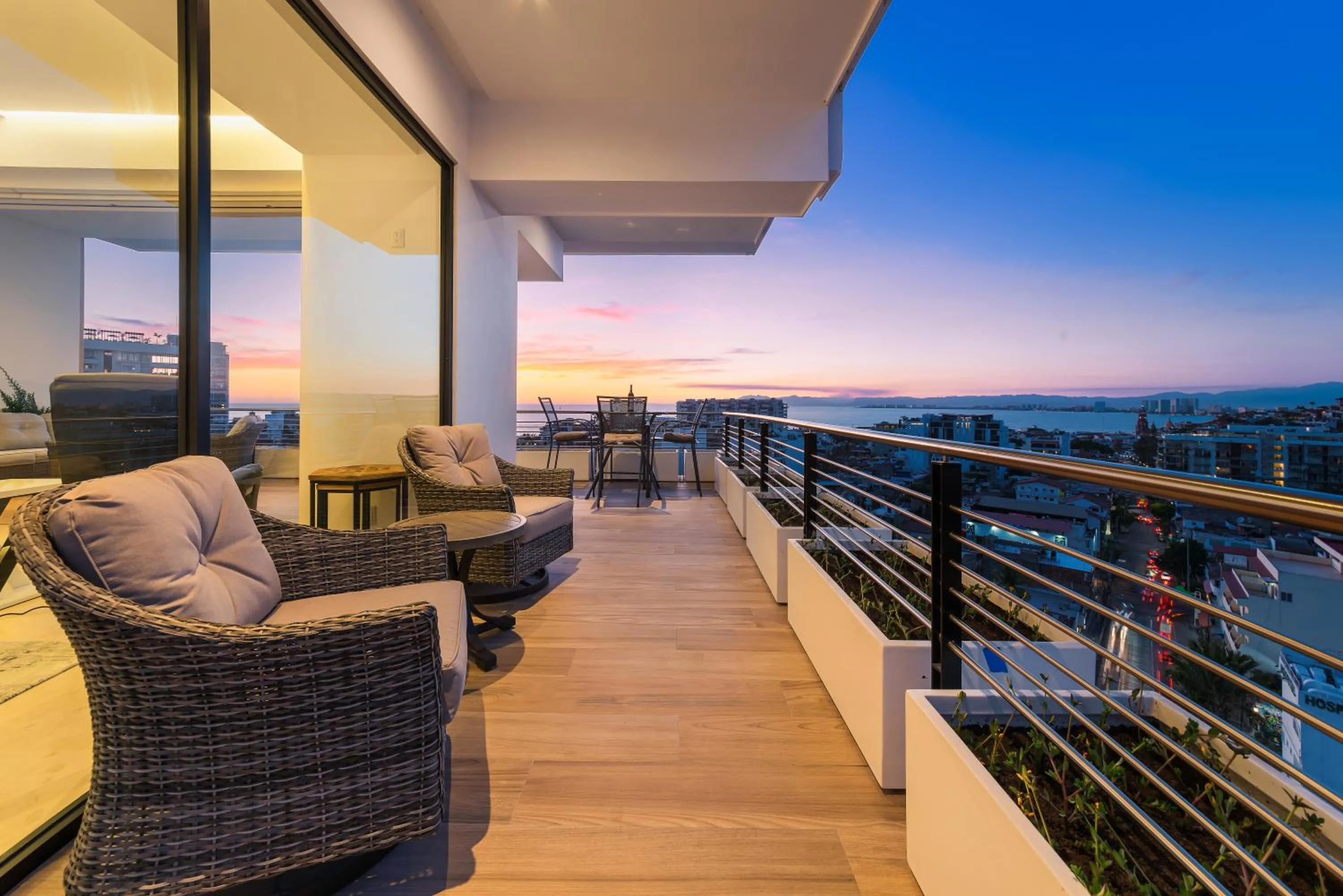 Balcony/Terrace in Maxwell Collection Romantic Zone