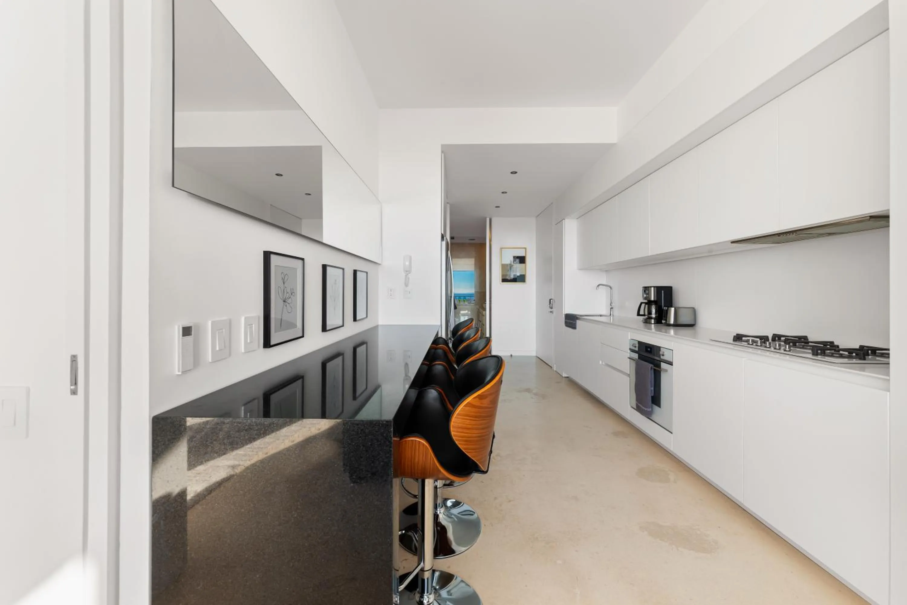 Kitchen or kitchenette in Maxwell Collection Romantic Zone