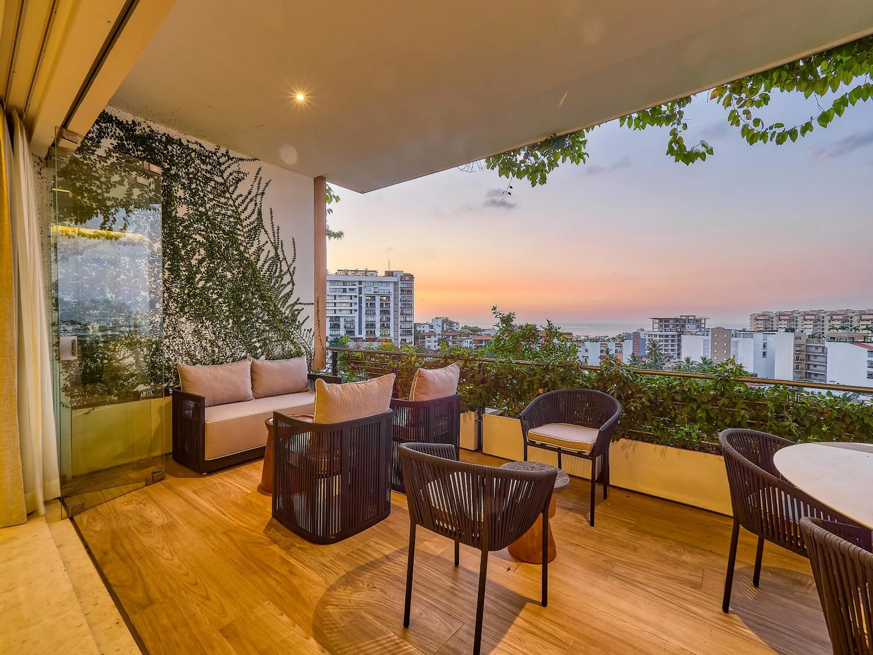 Balcony/Terrace in Maxwell Collection Romantic Zone