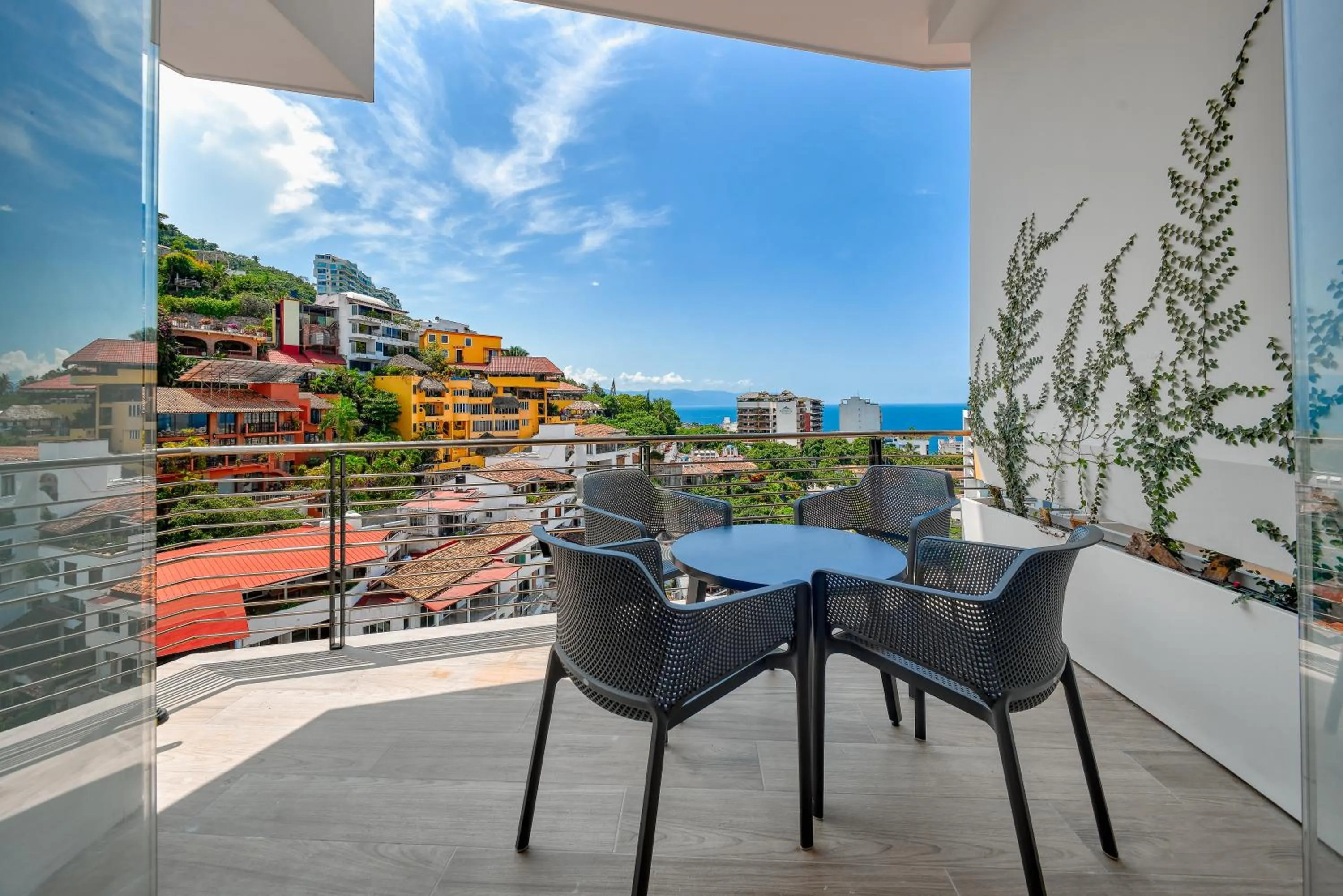 Balcony/Terrace in Maxwell Collection Romantic Zone