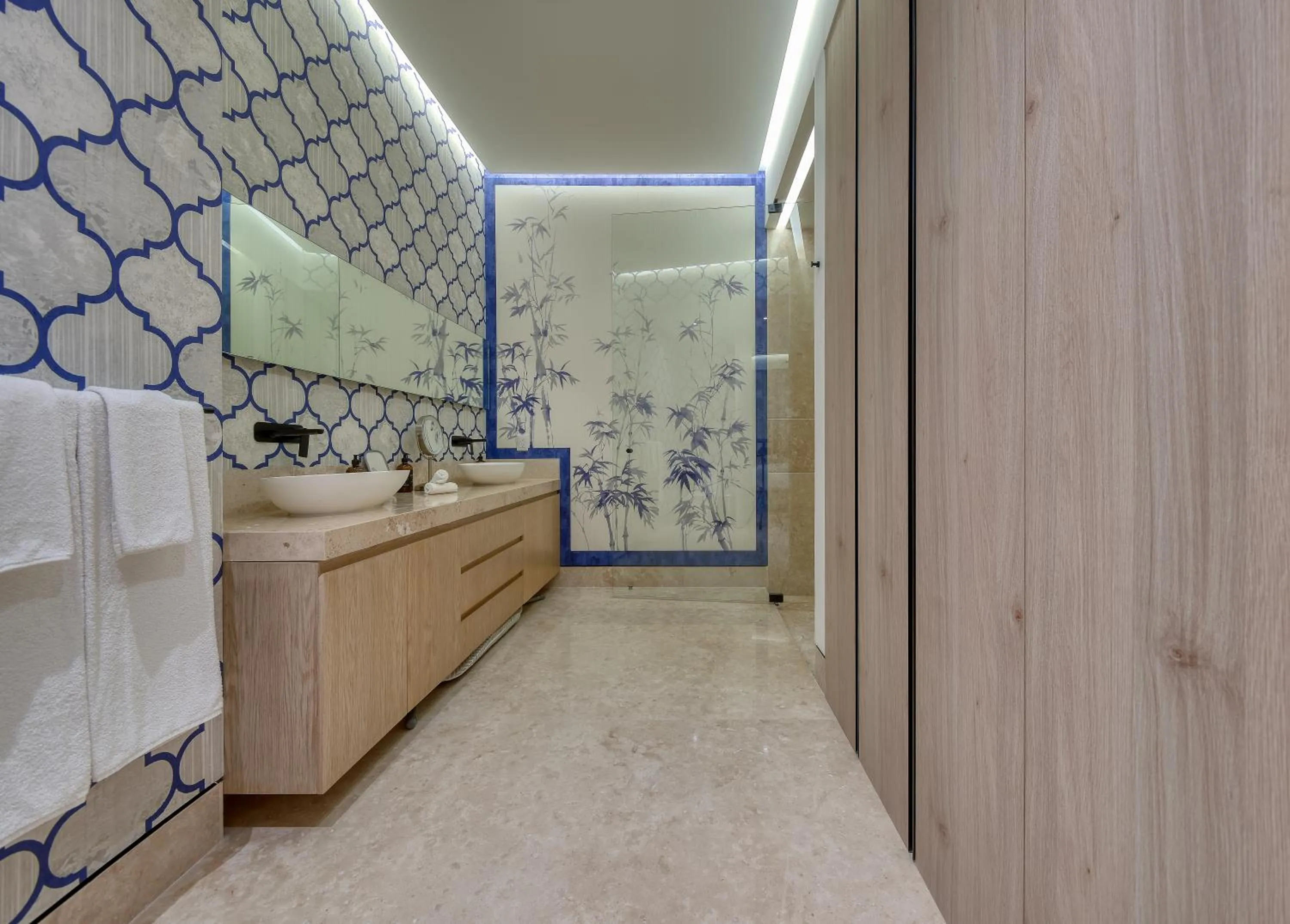 Bathroom in Maxwell Collection Romantic Zone