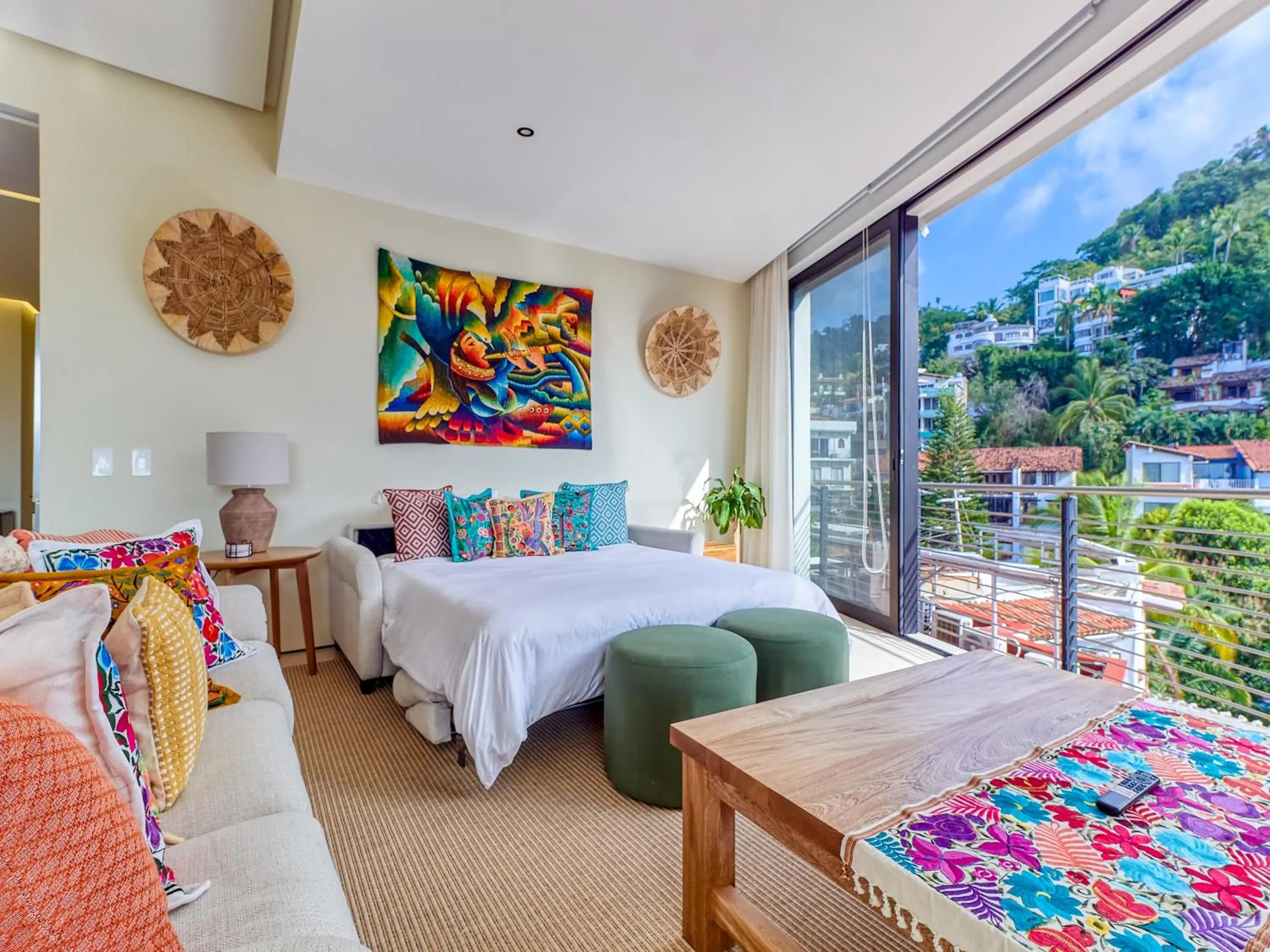 Living room, Bed in Maxwell Collection Romantic Zone