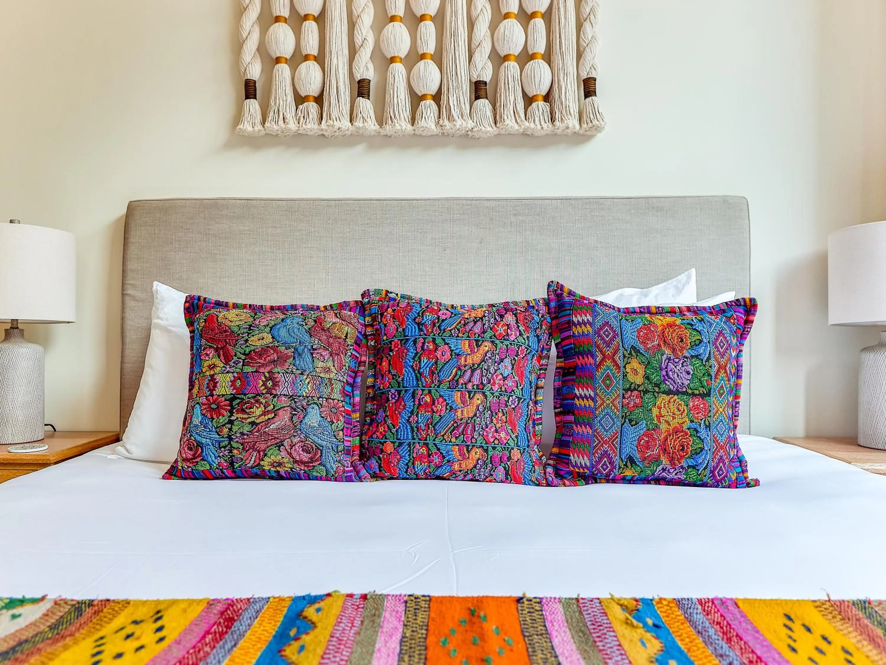 Photo of the whole room, Bed in Maxwell Collection Romantic Zone