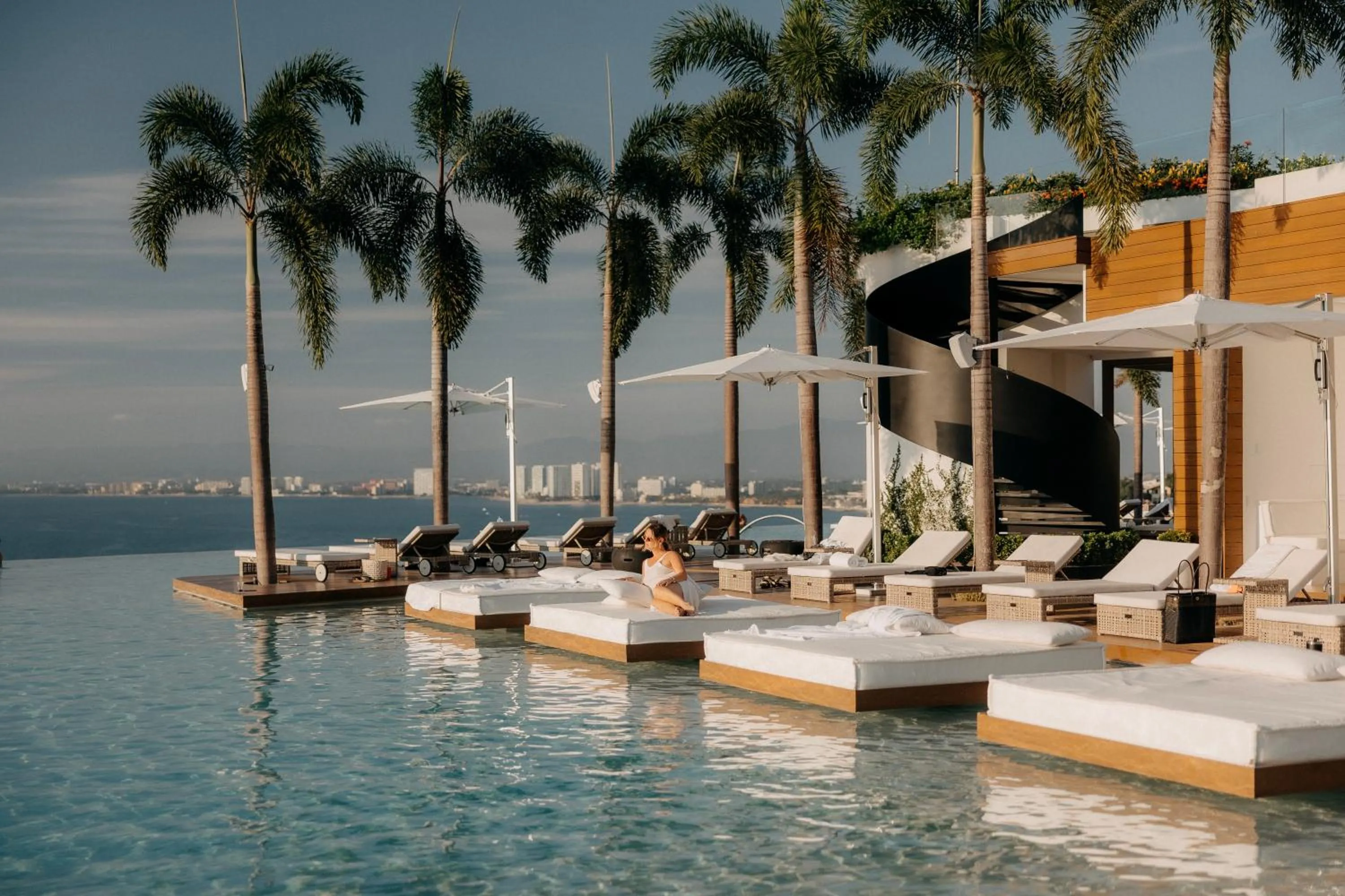 Maxwell Collection Romantic Zone