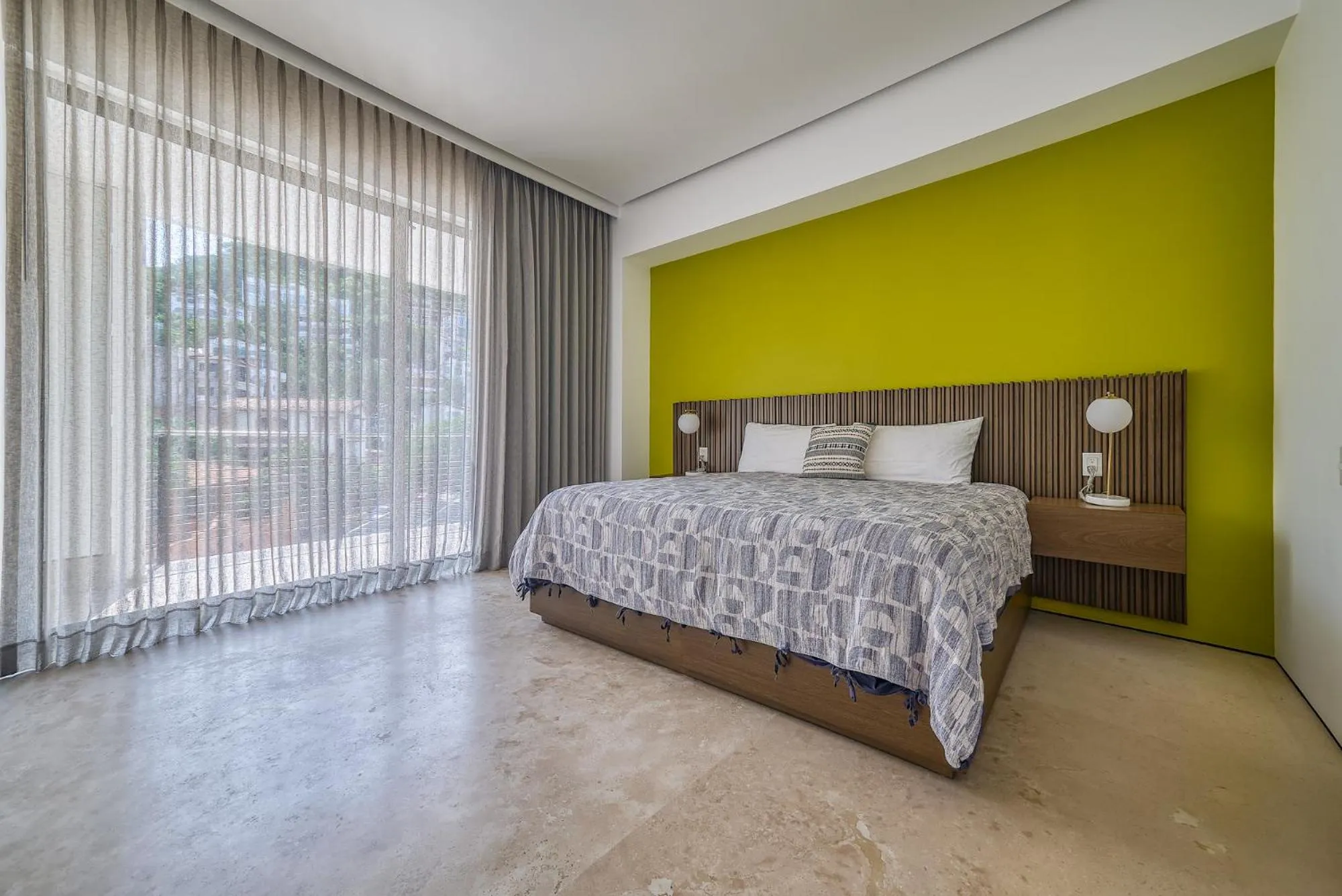 Photo of the whole room, Bed in Maxwell Collection Romantic Zone