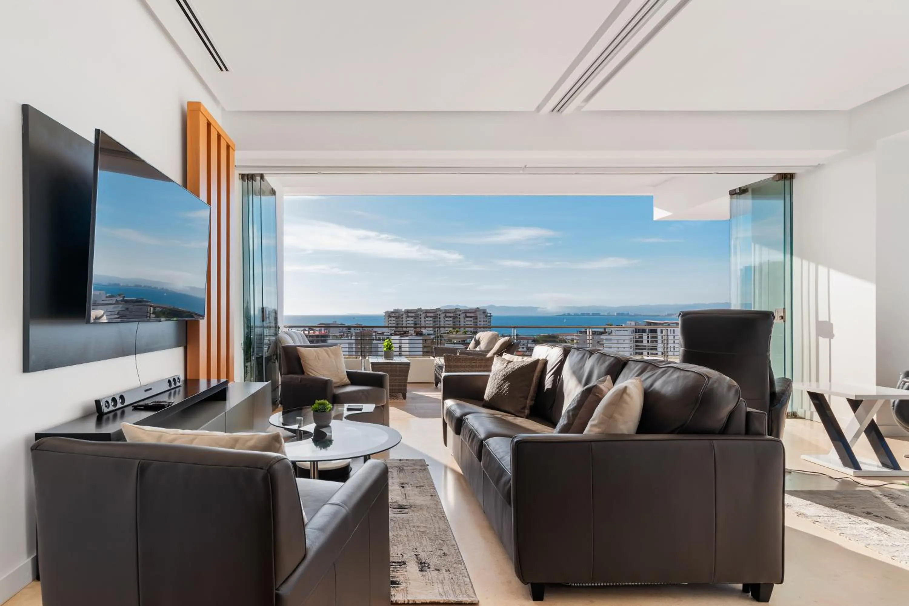 Living room in Maxwell Collection Romantic Zone