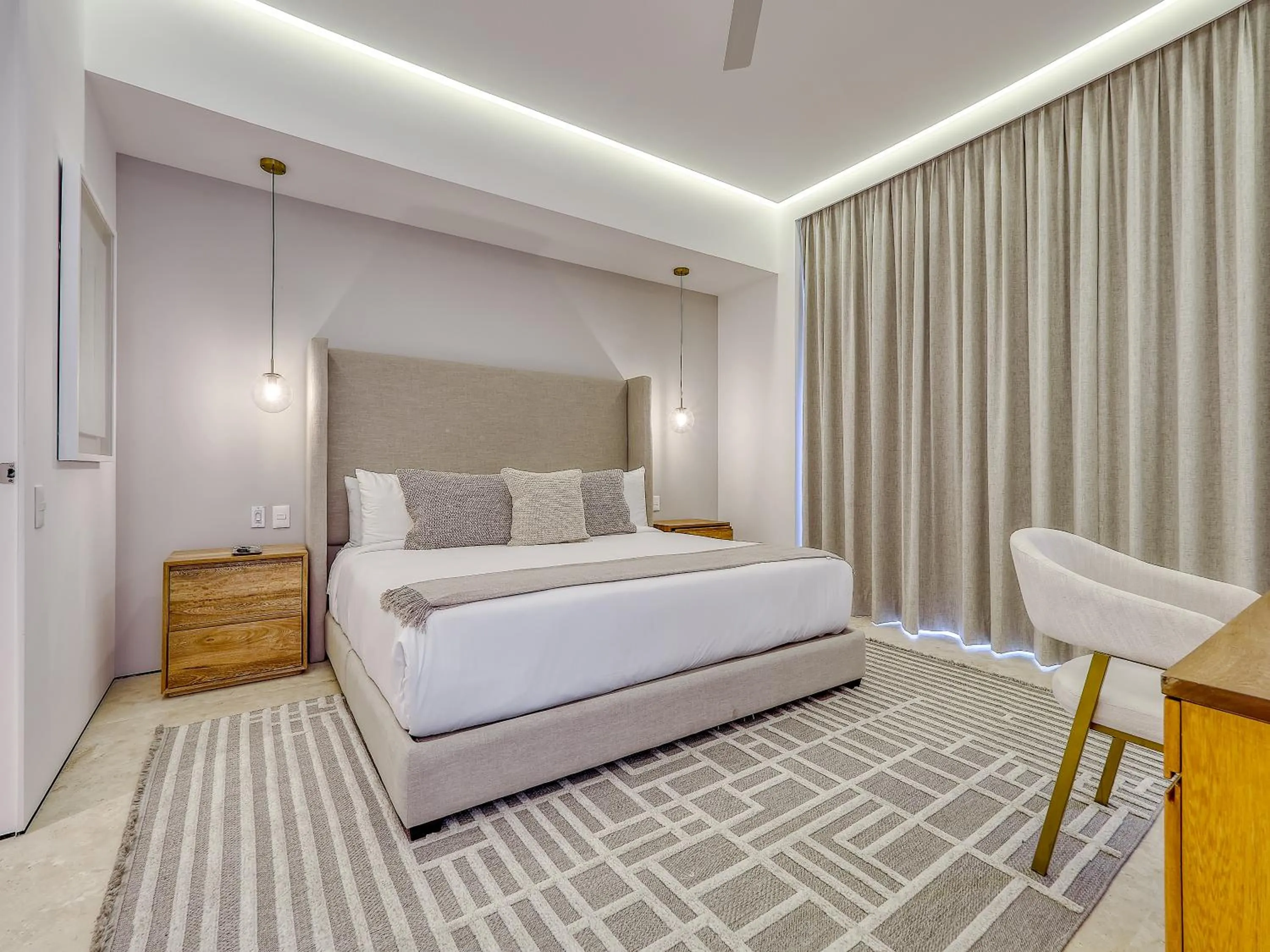 Bedroom, Bed in Maxwell Collection Romantic Zone