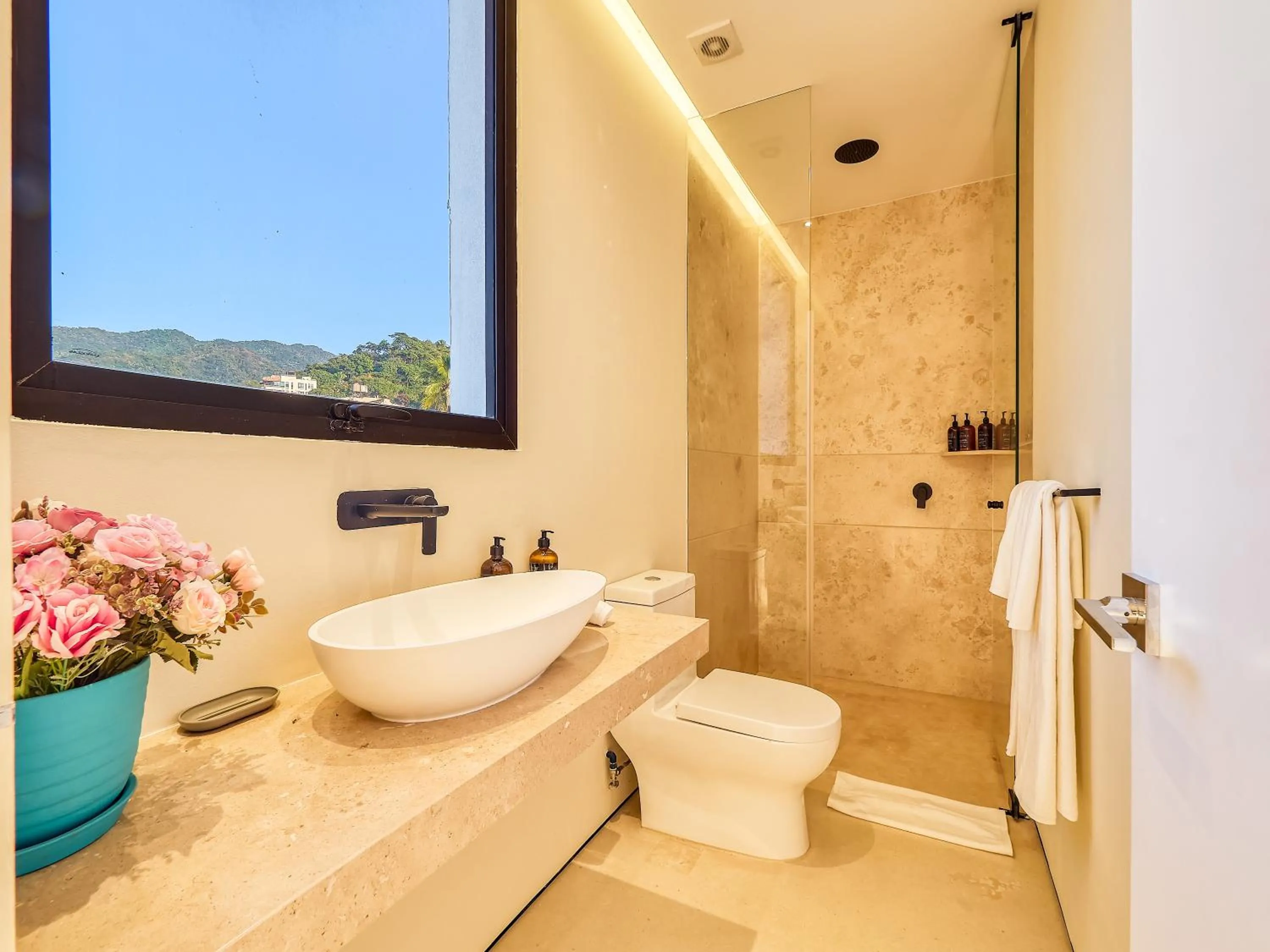 Bathroom in Maxwell Collection Romantic Zone