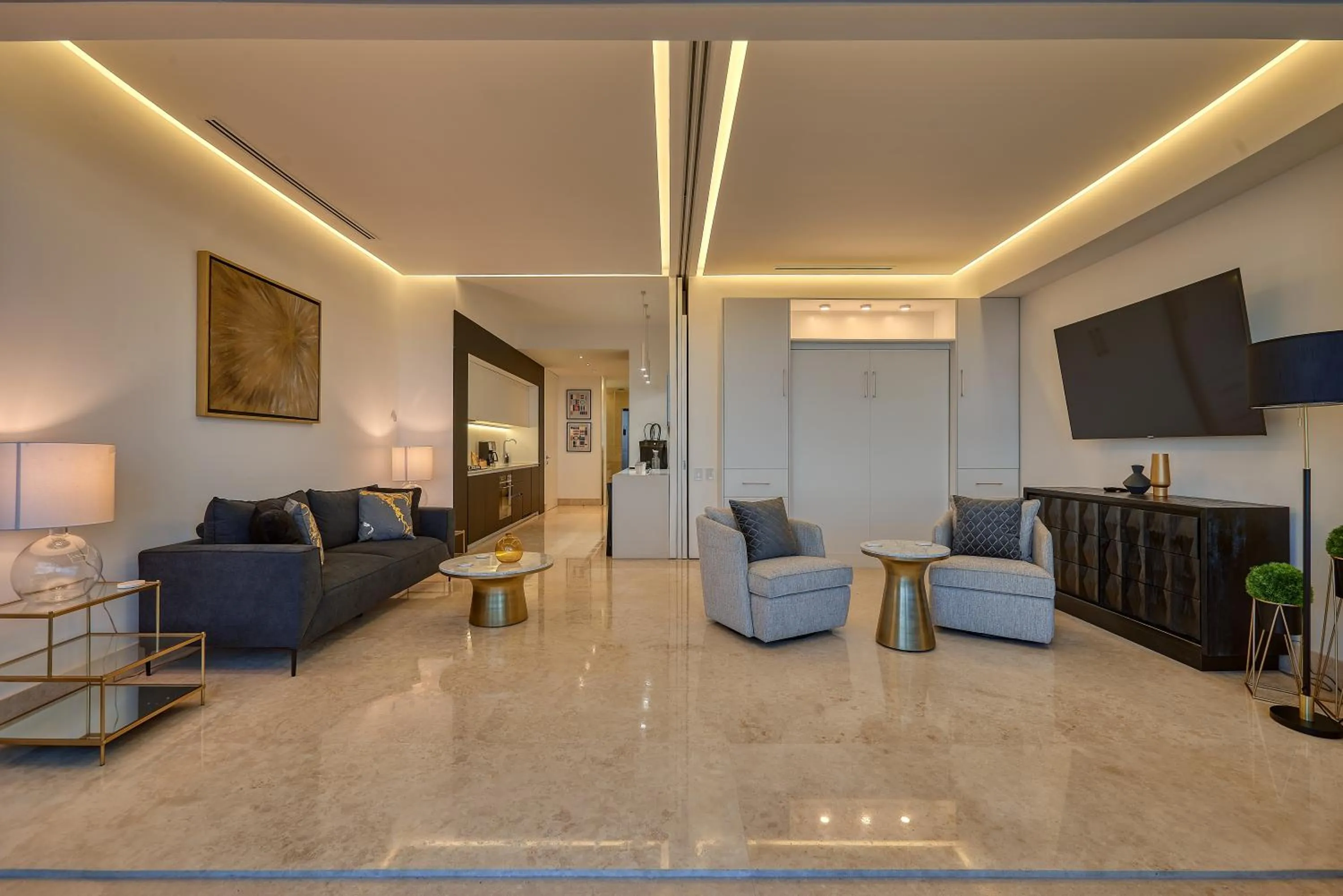 Photo of the whole room in Maxwell Collection Romantic Zone