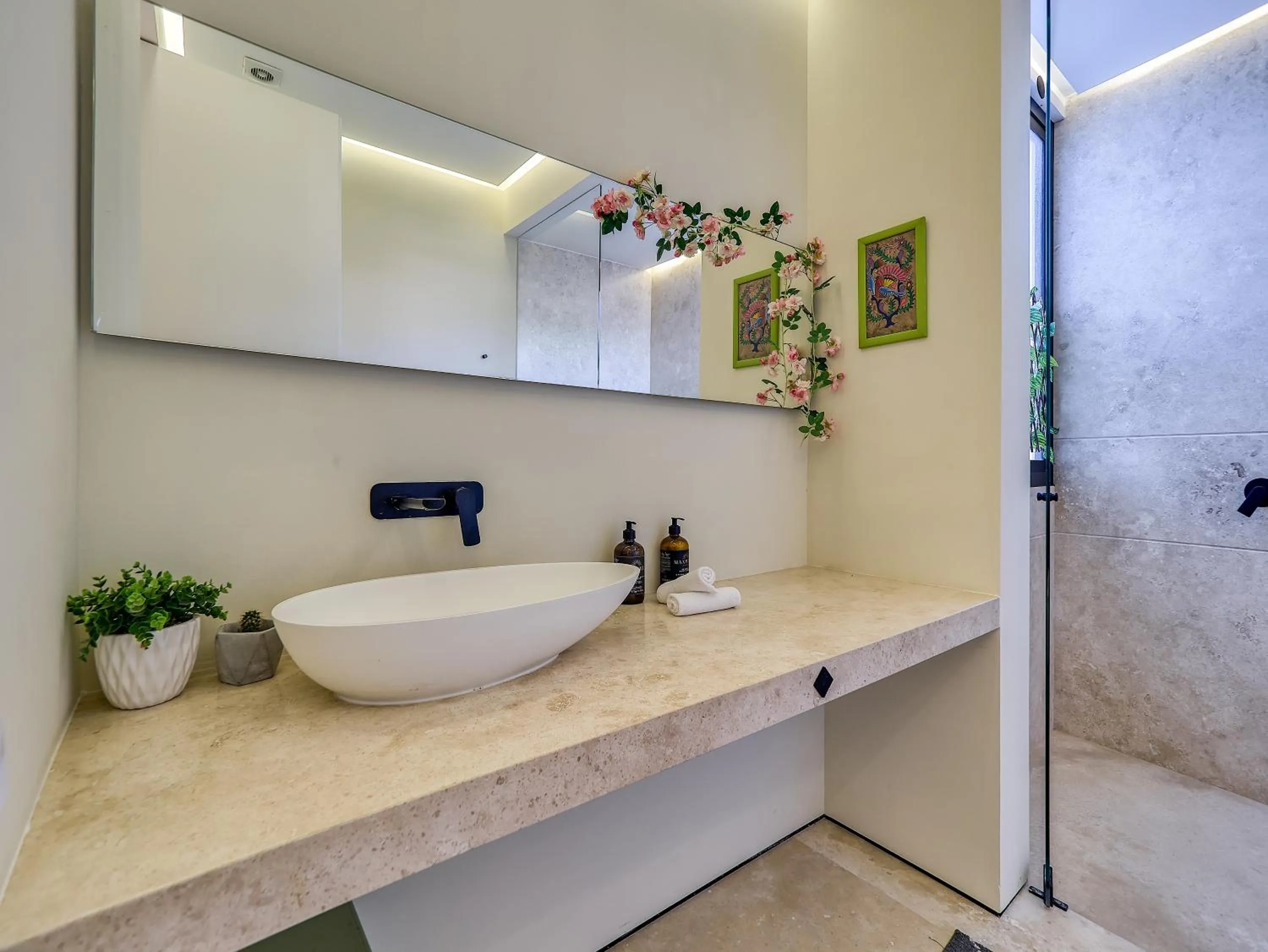 Bathroom in Maxwell Collection Romantic Zone