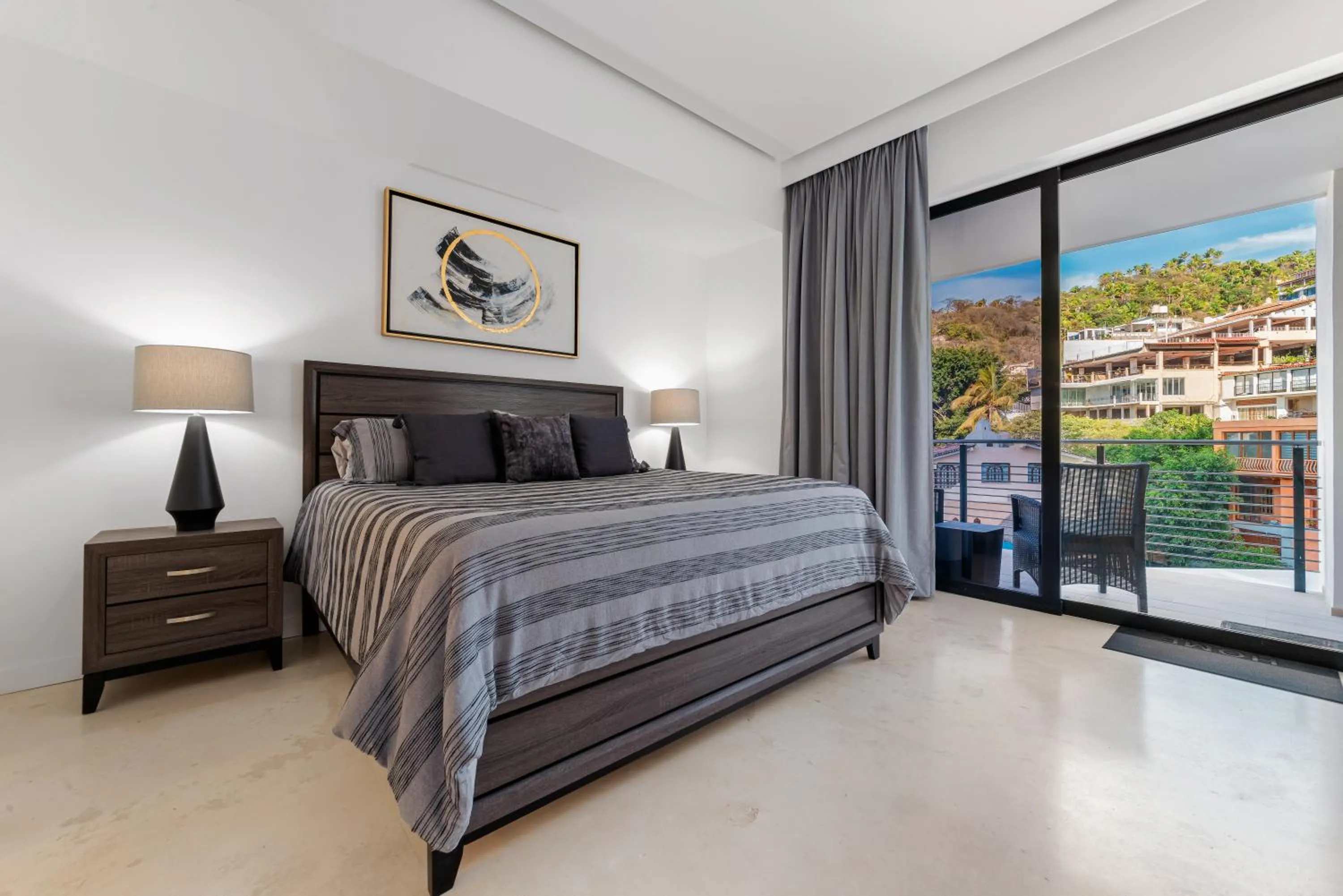 Photo of the whole room, Bed in Maxwell Collection Romantic Zone