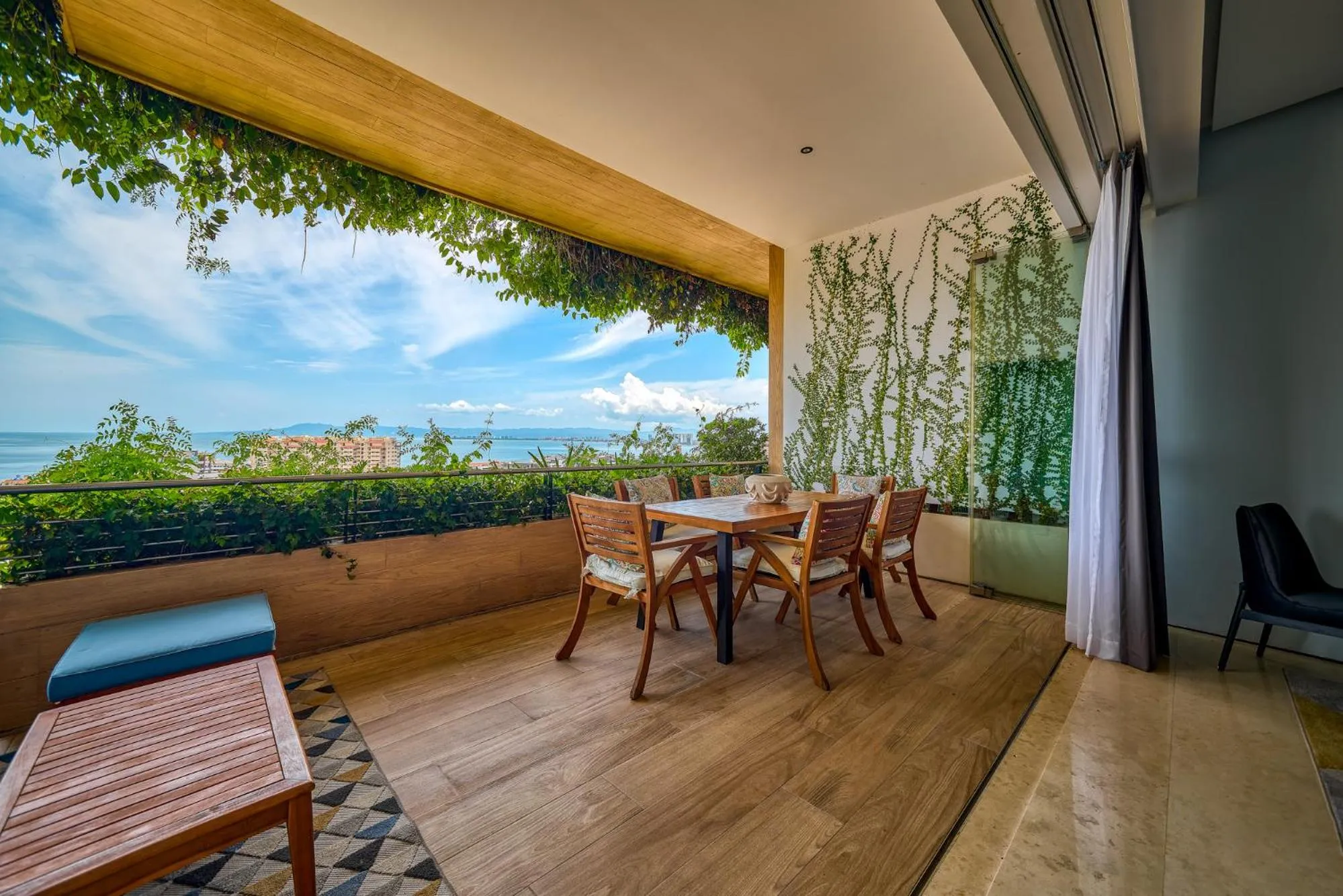 Balcony/Terrace in Maxwell Collection Romantic Zone