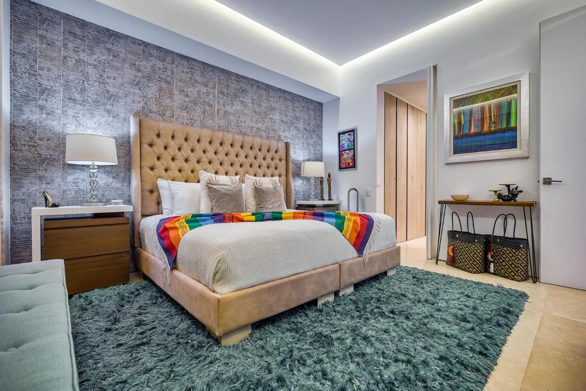 Photo of the whole room, Bed in Maxwell Collection Romantic Zone