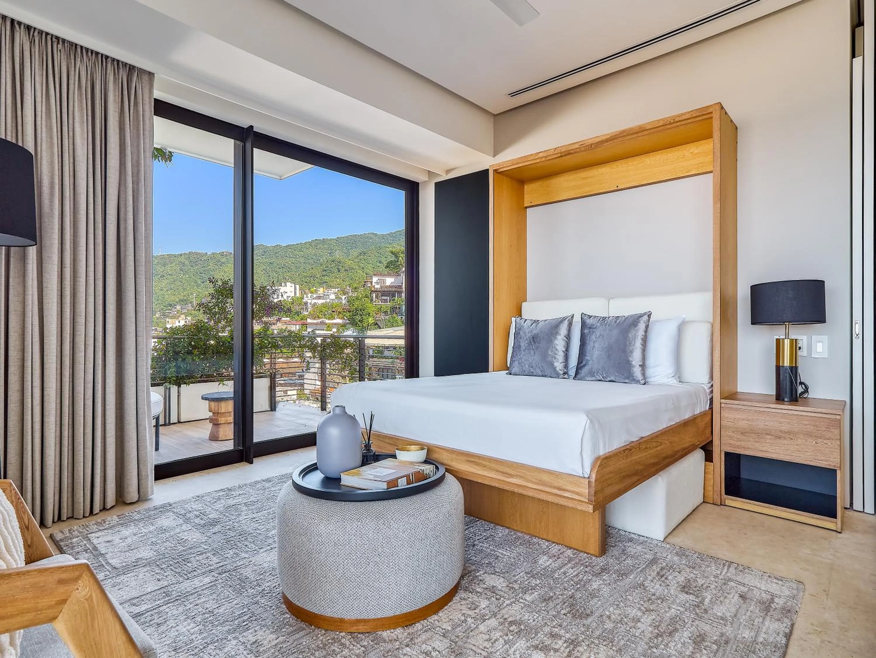 Living room, Bed in Maxwell Collection Romantic Zone