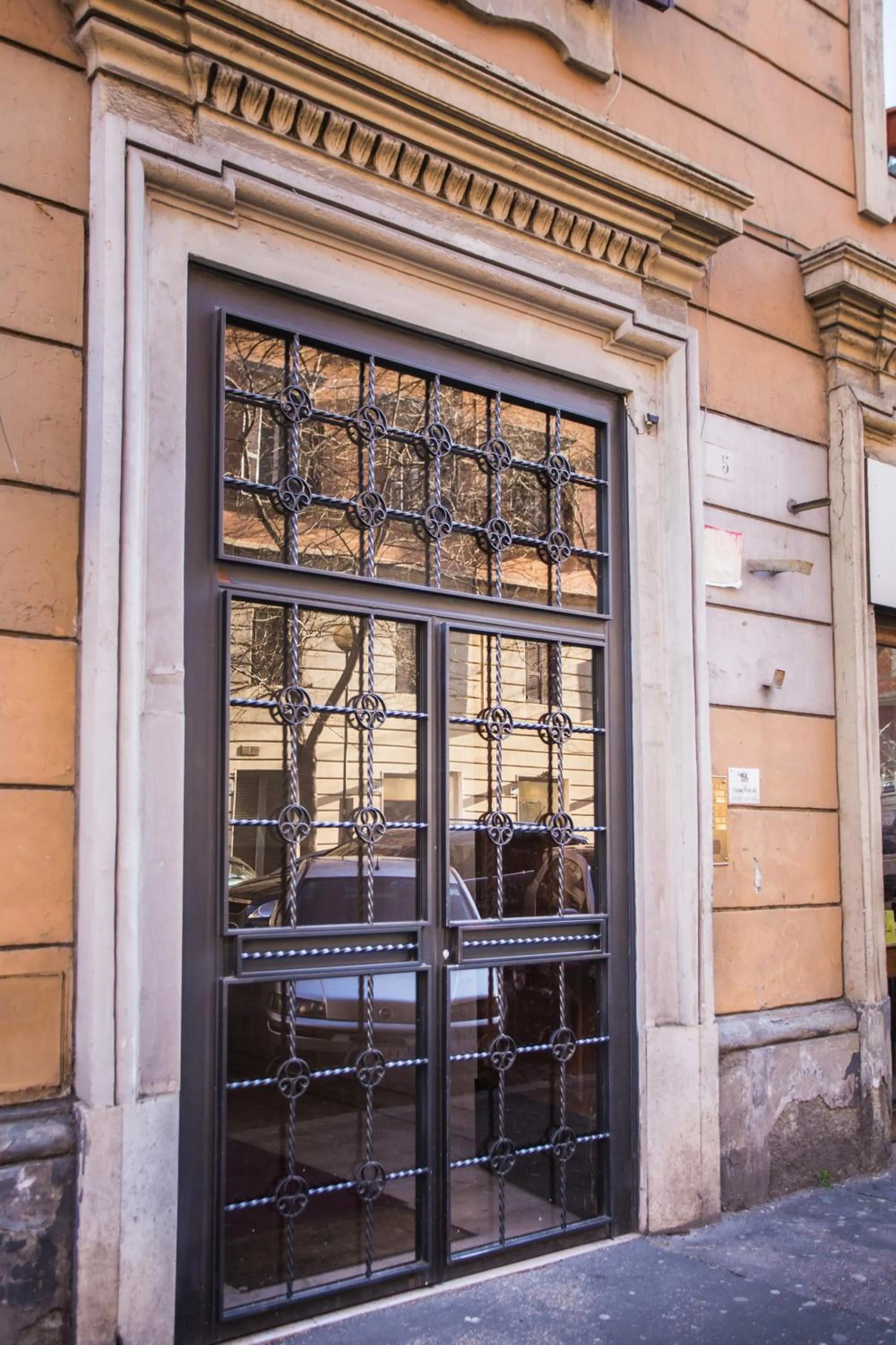 Facade/entrance in B&B Eternal Rome Inn