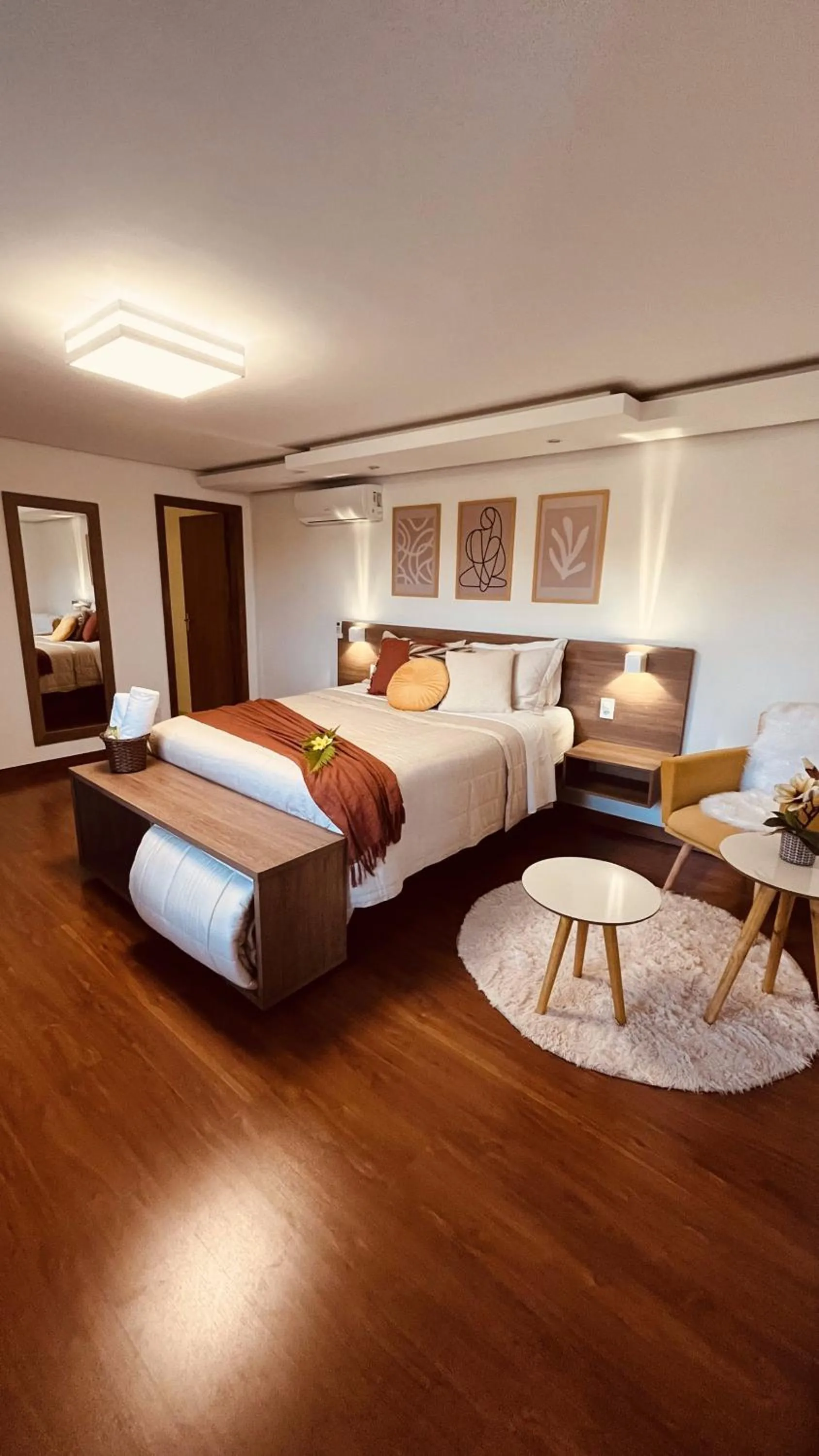 Photo of the whole room, Bed in Pousada Xaxá