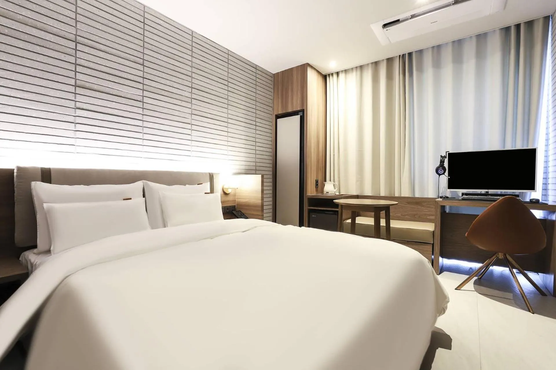 Bed in Wonju Brown Dot Hotel Corporate city