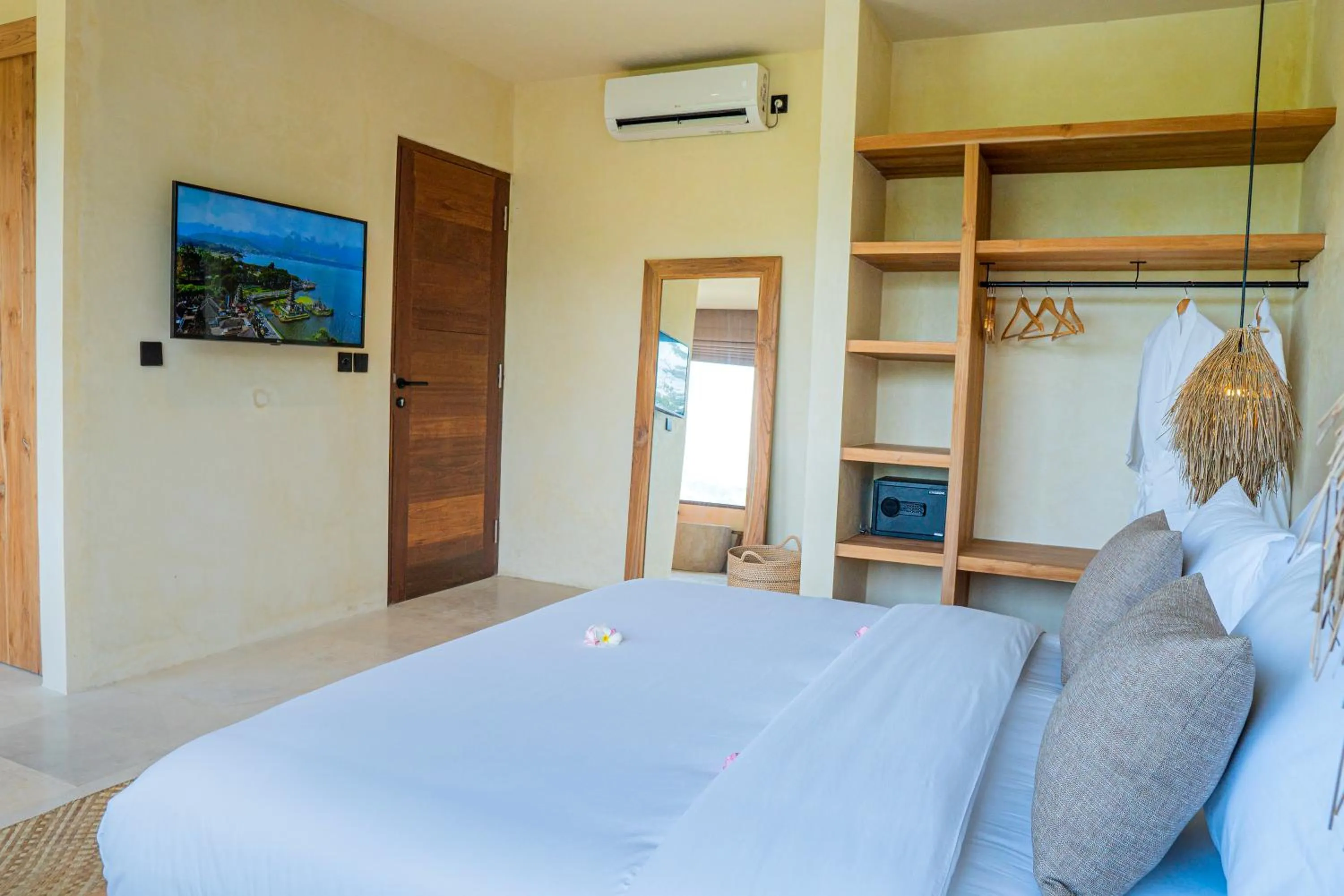 Communal lounge/ TV room, Bed in Olea Villas Resort