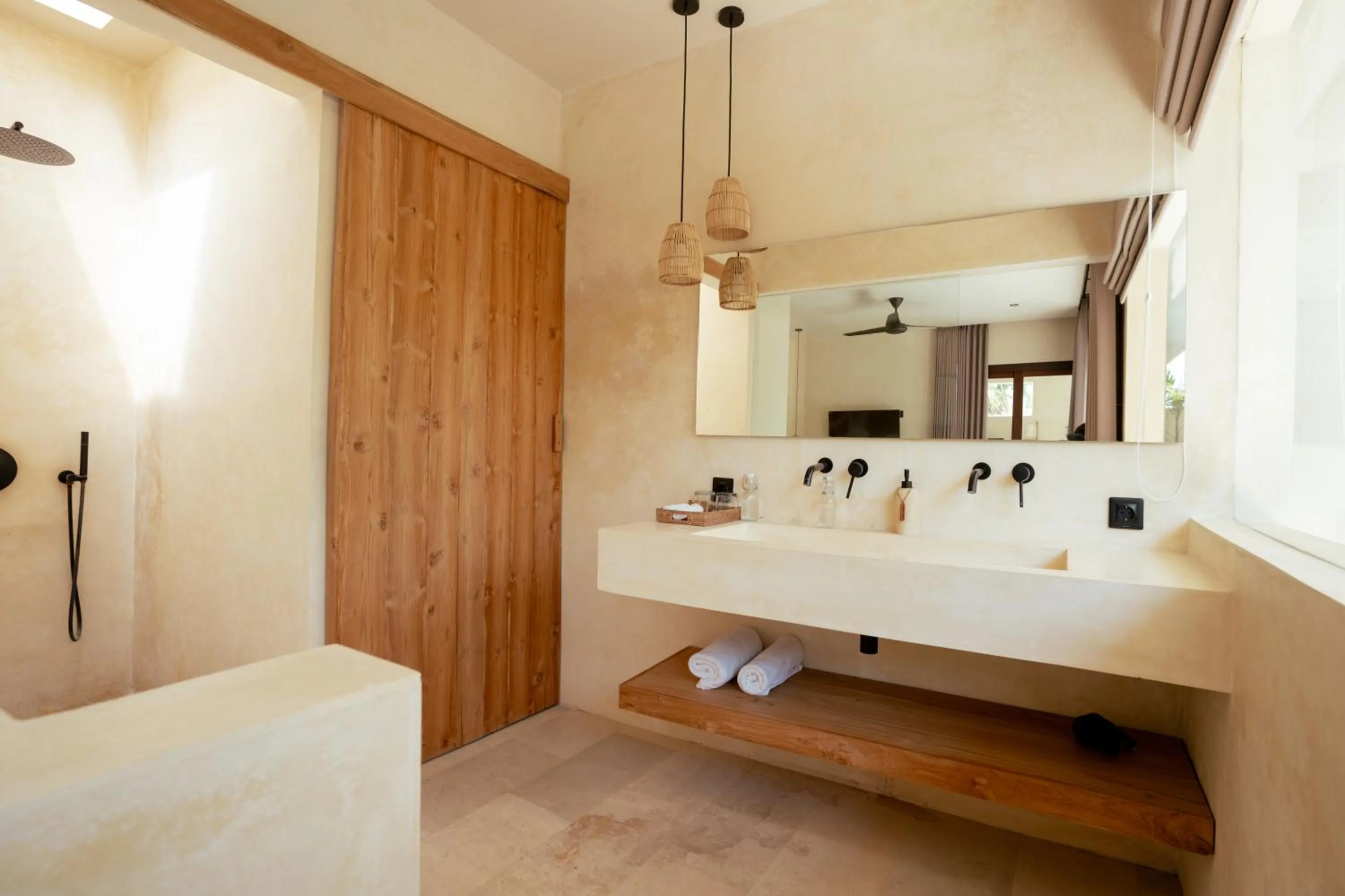 Shower in Olea Villas Resort
