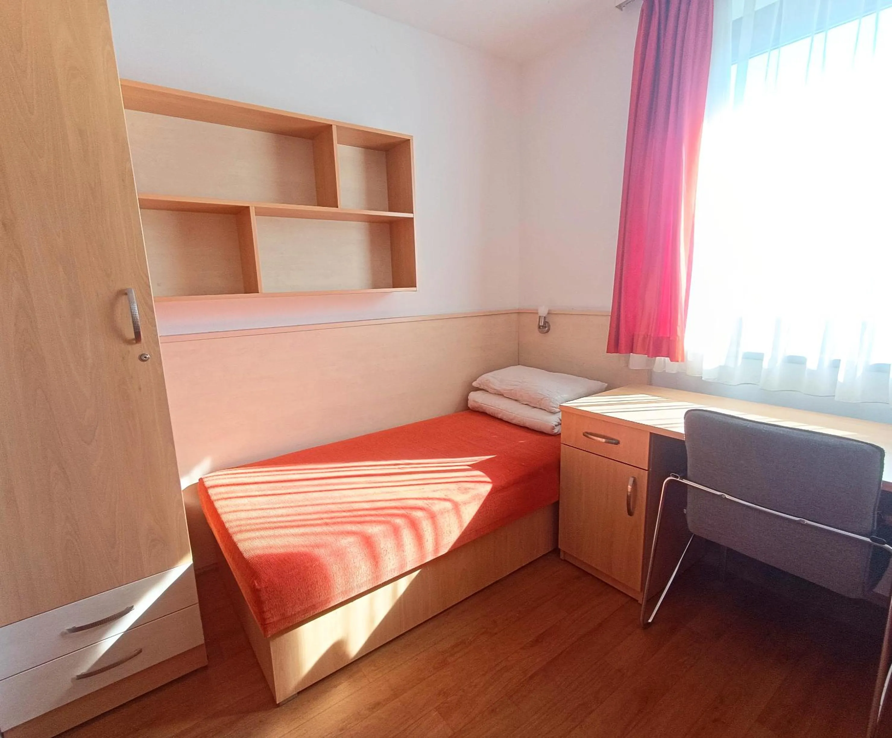 Decorative detail, Bed in Famulus Kollégium