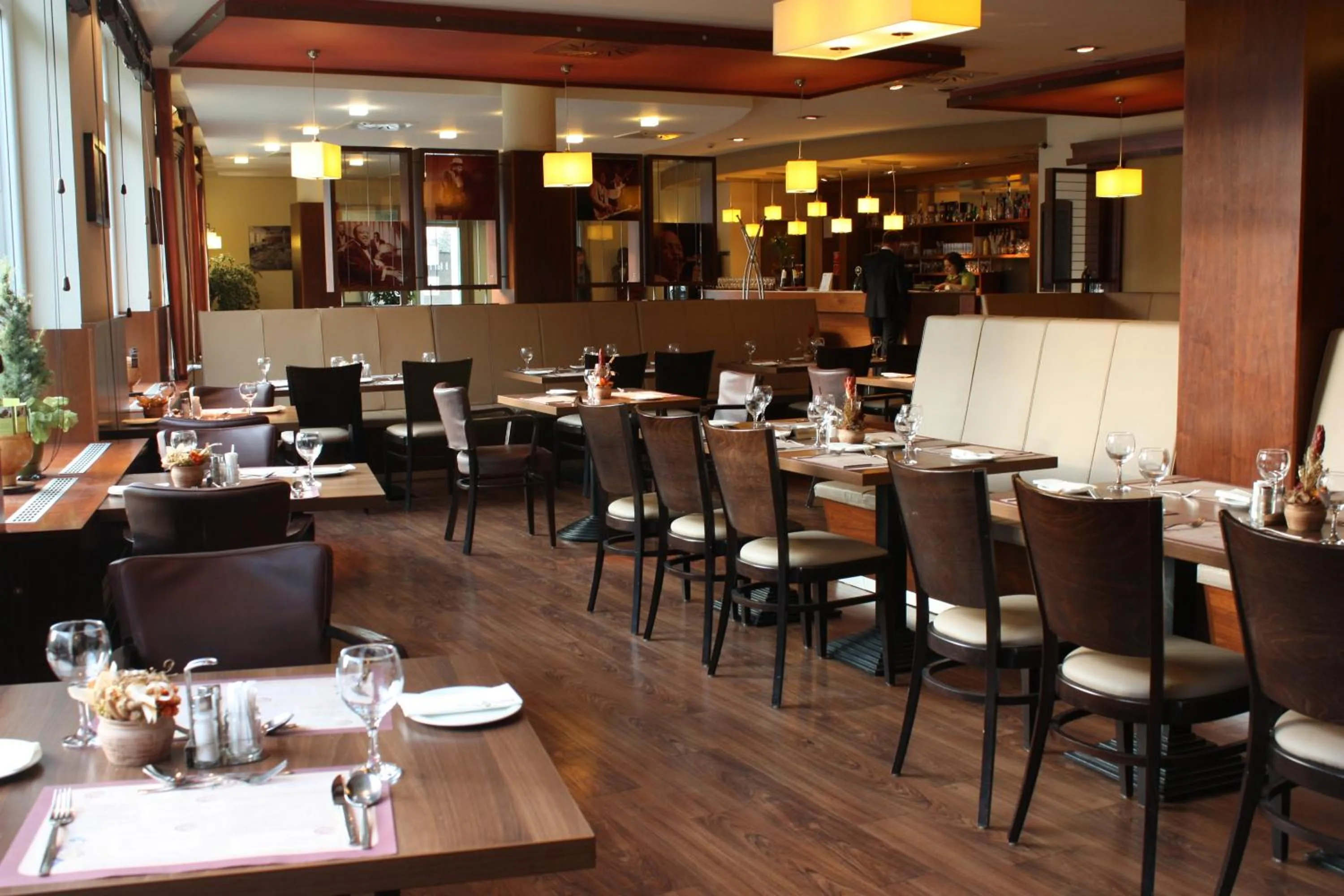 Restaurant/places to eat in Famulus Kollégium