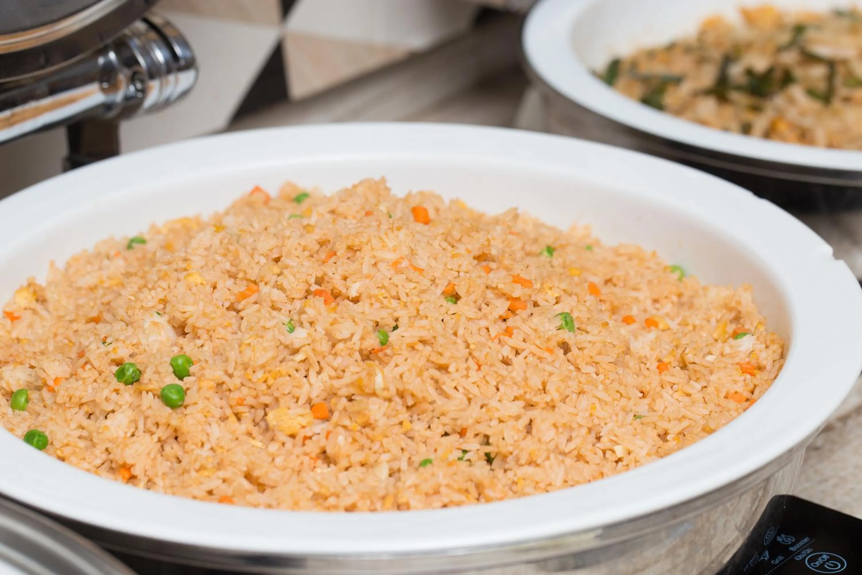 Restaurant/places to eat in Holiday Inn Express Bangkok Sathorn by IHG