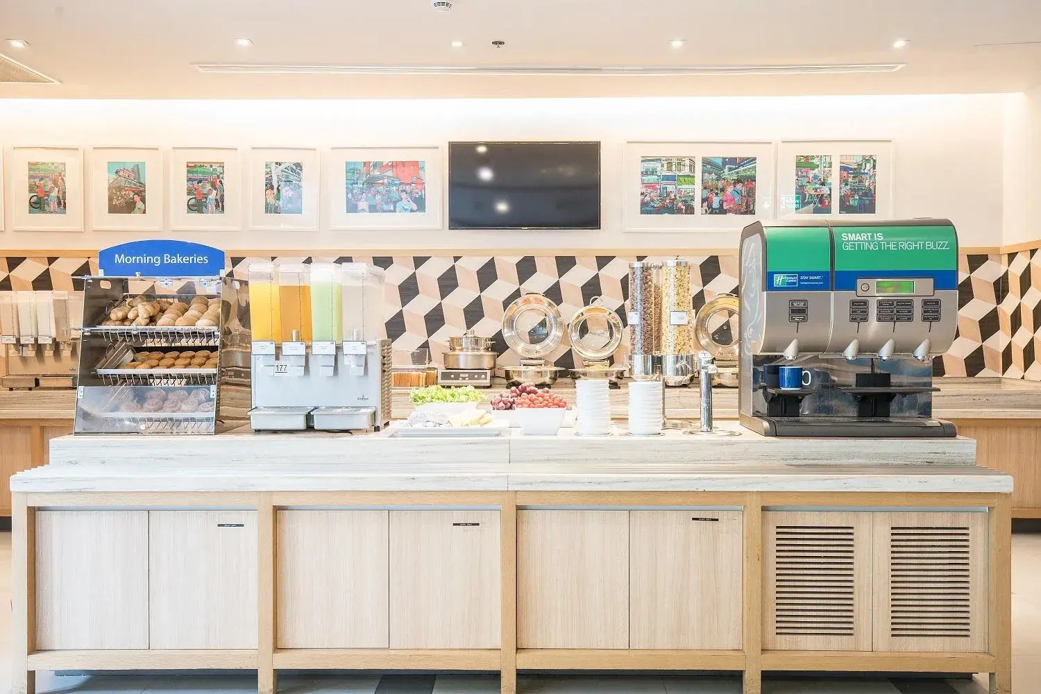 Restaurant/places to eat in Holiday Inn Express Bangkok Sathorn by IHG Restaurant/places to eat in Holiday Inn Express Bangkok Sathorn by IHG