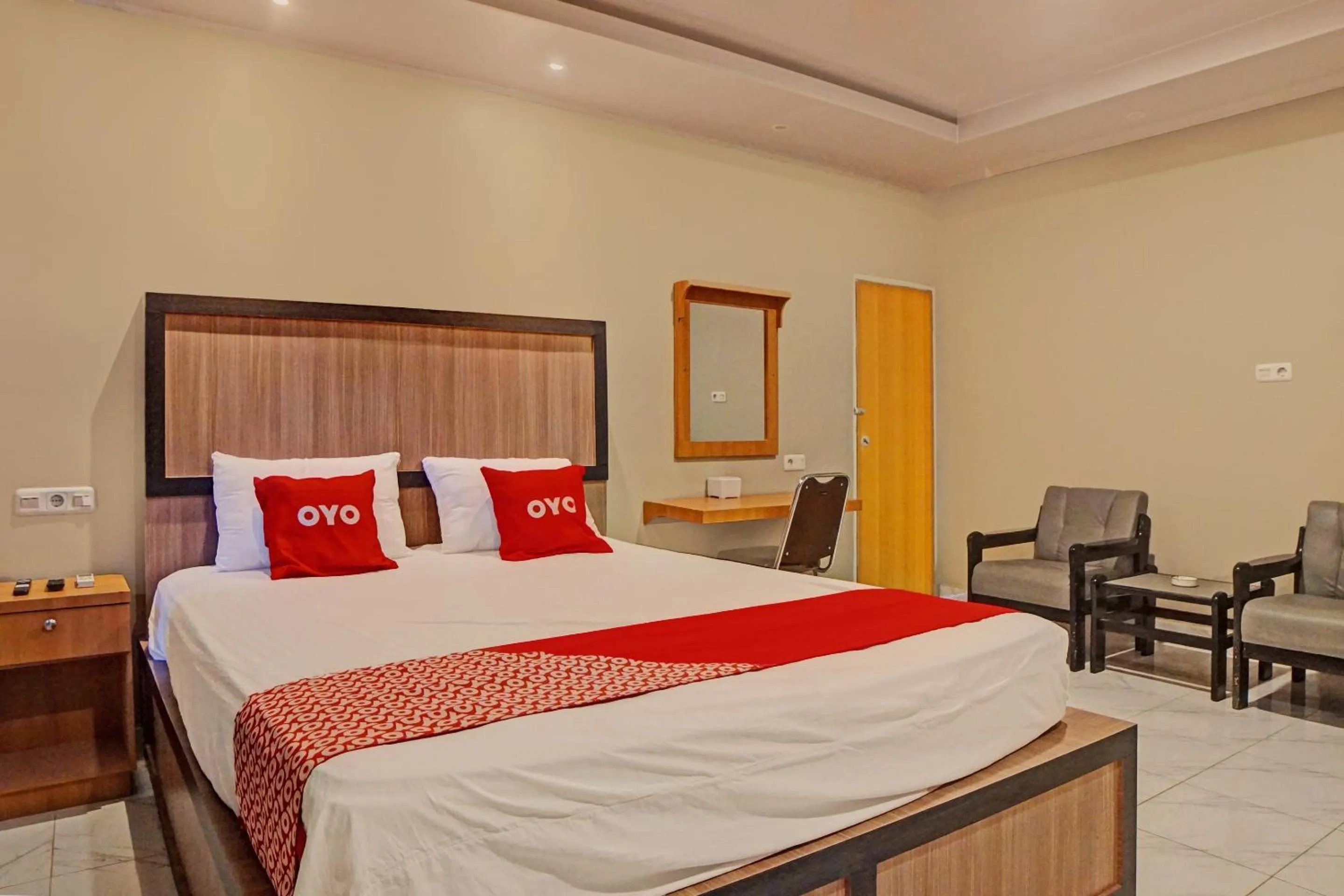 Bedroom in OYO 92579 Hotel Mutiara