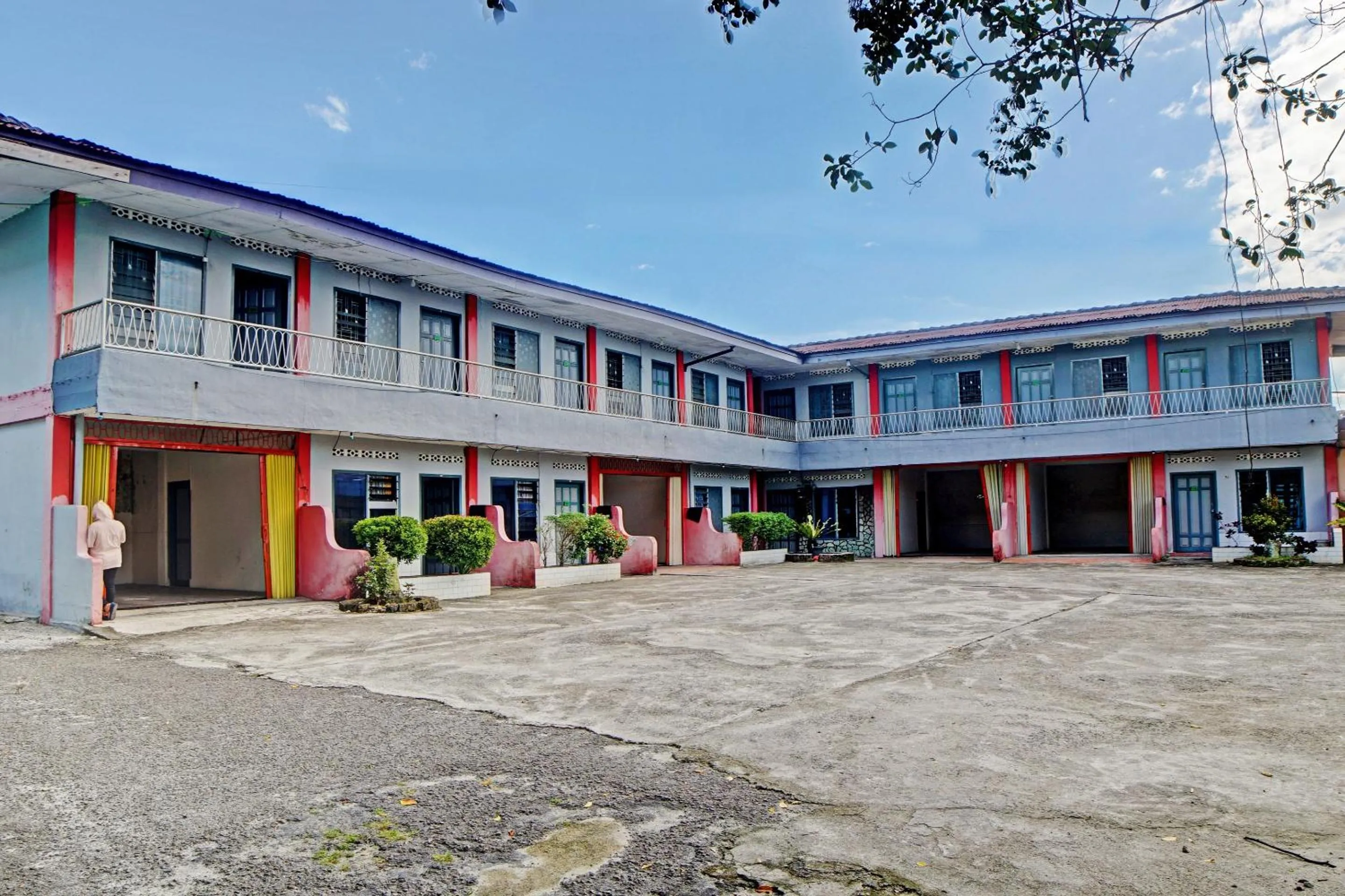 Facade/entrance in OYO 92579 Hotel Mutiara
