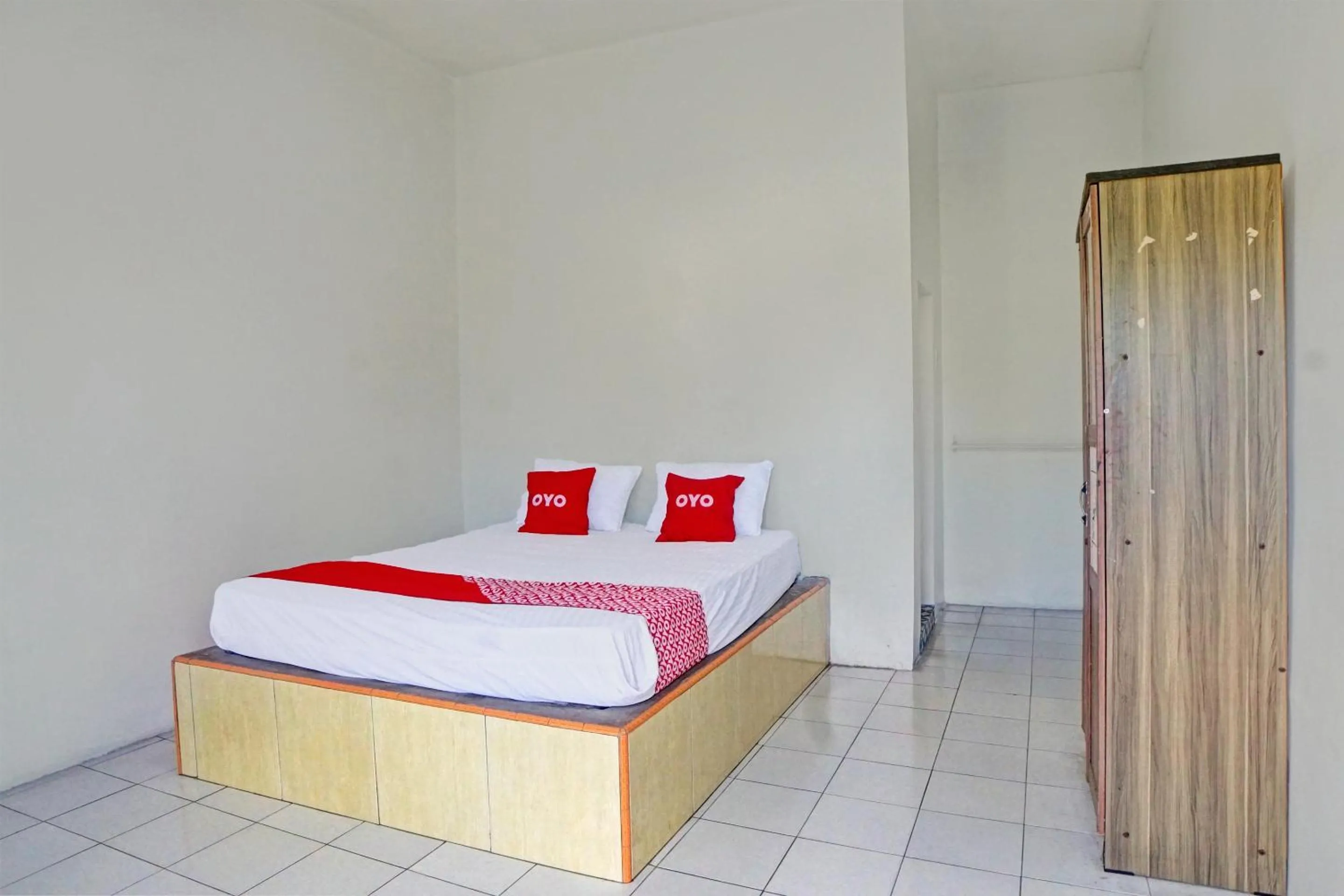 Bedroom in OYO 92579 Hotel Mutiara