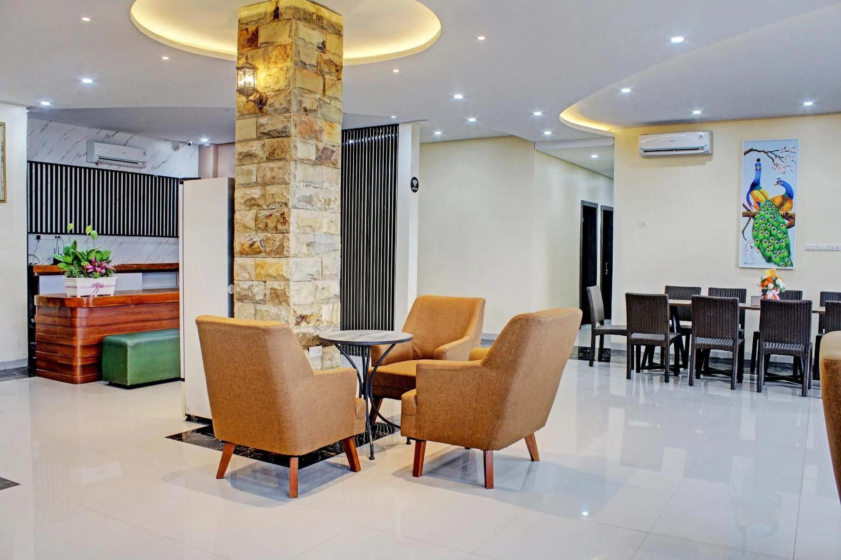 Lobby or reception in Capital O 92583 Raja Soeta Hostel Syariah