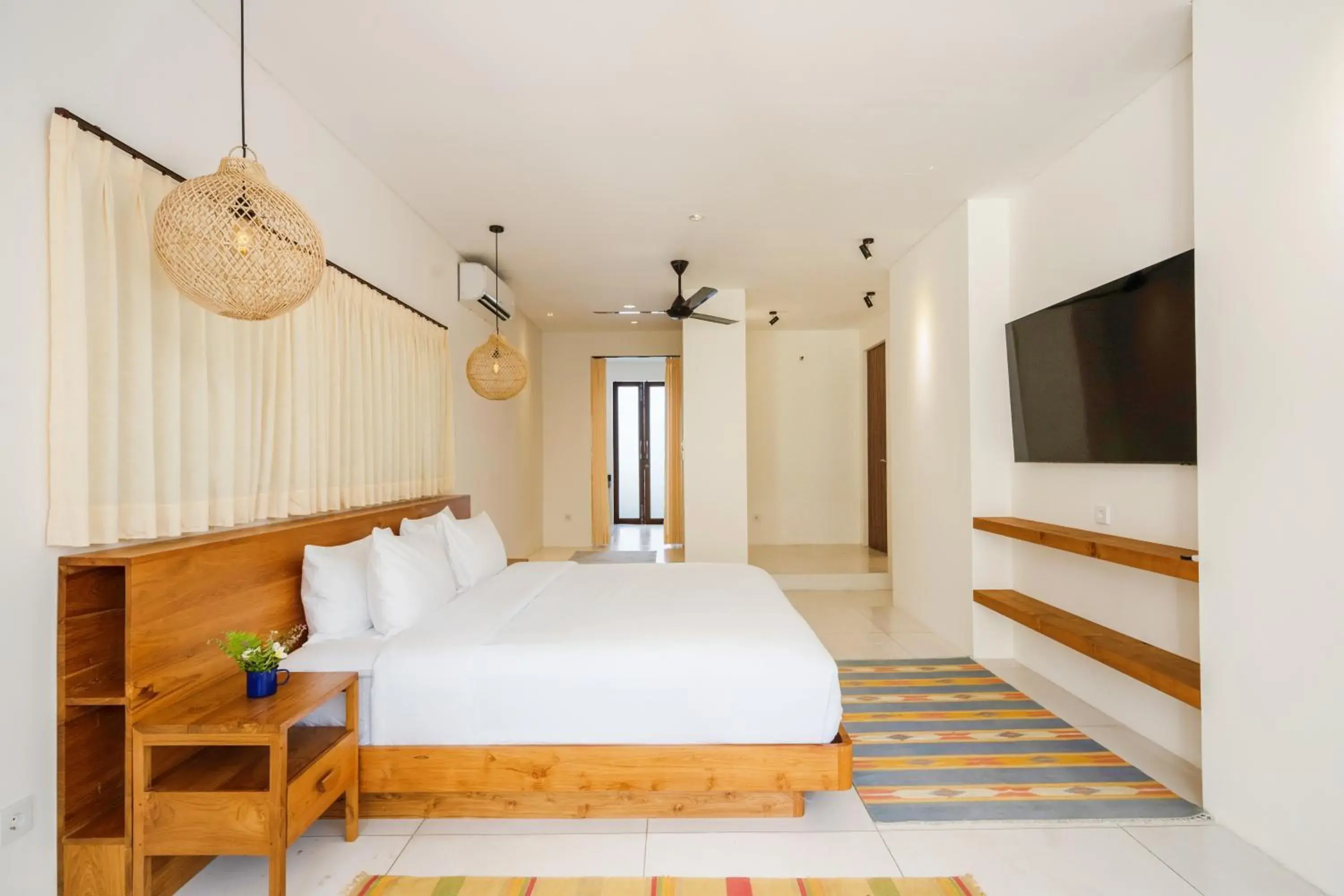 Bed in Beefy Dragon Villa by Betterplace Bed in Beefy Dragon Villa by Betterplace