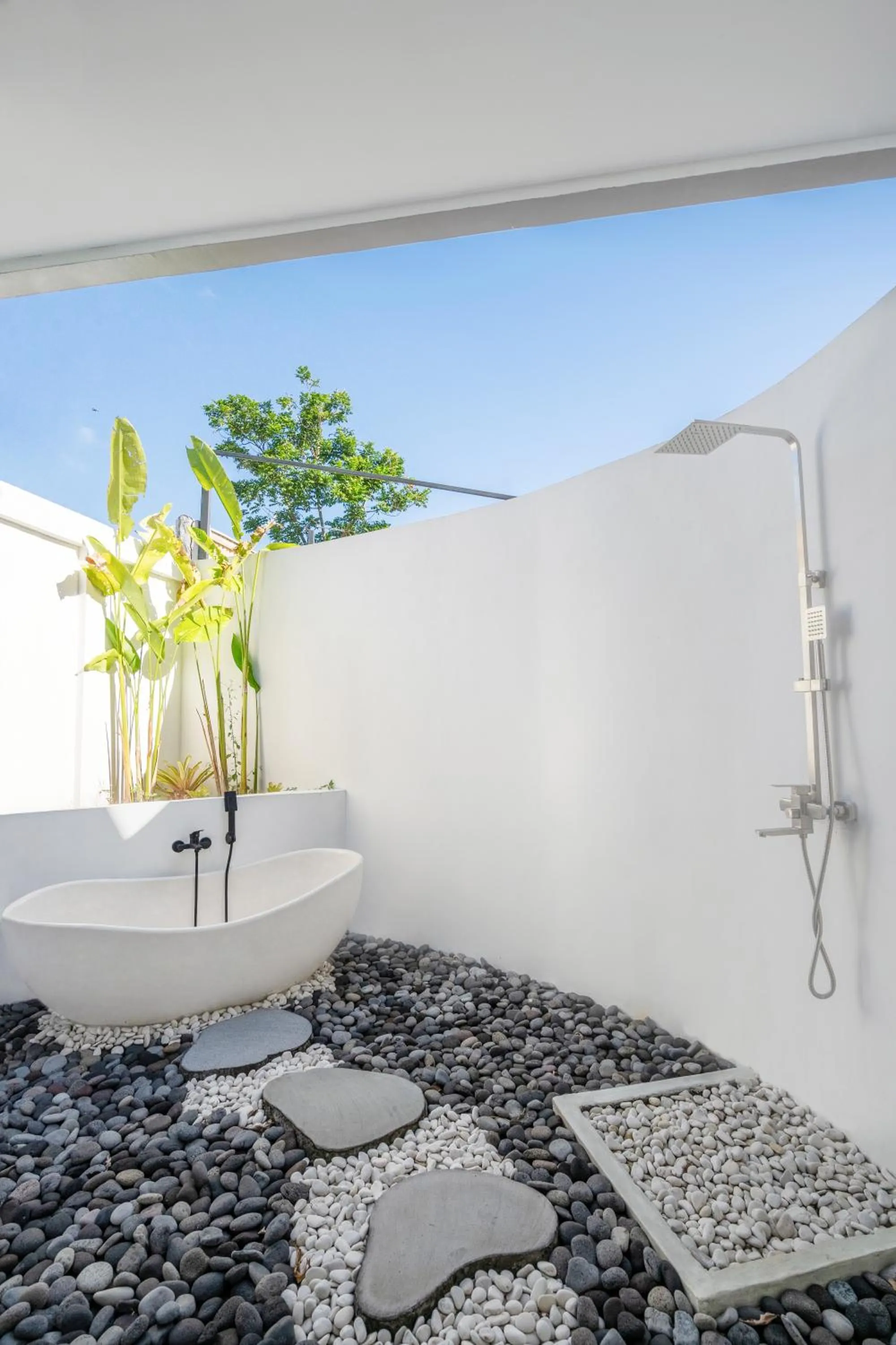 Shower in Beefy Dragon Villa by Betterplace