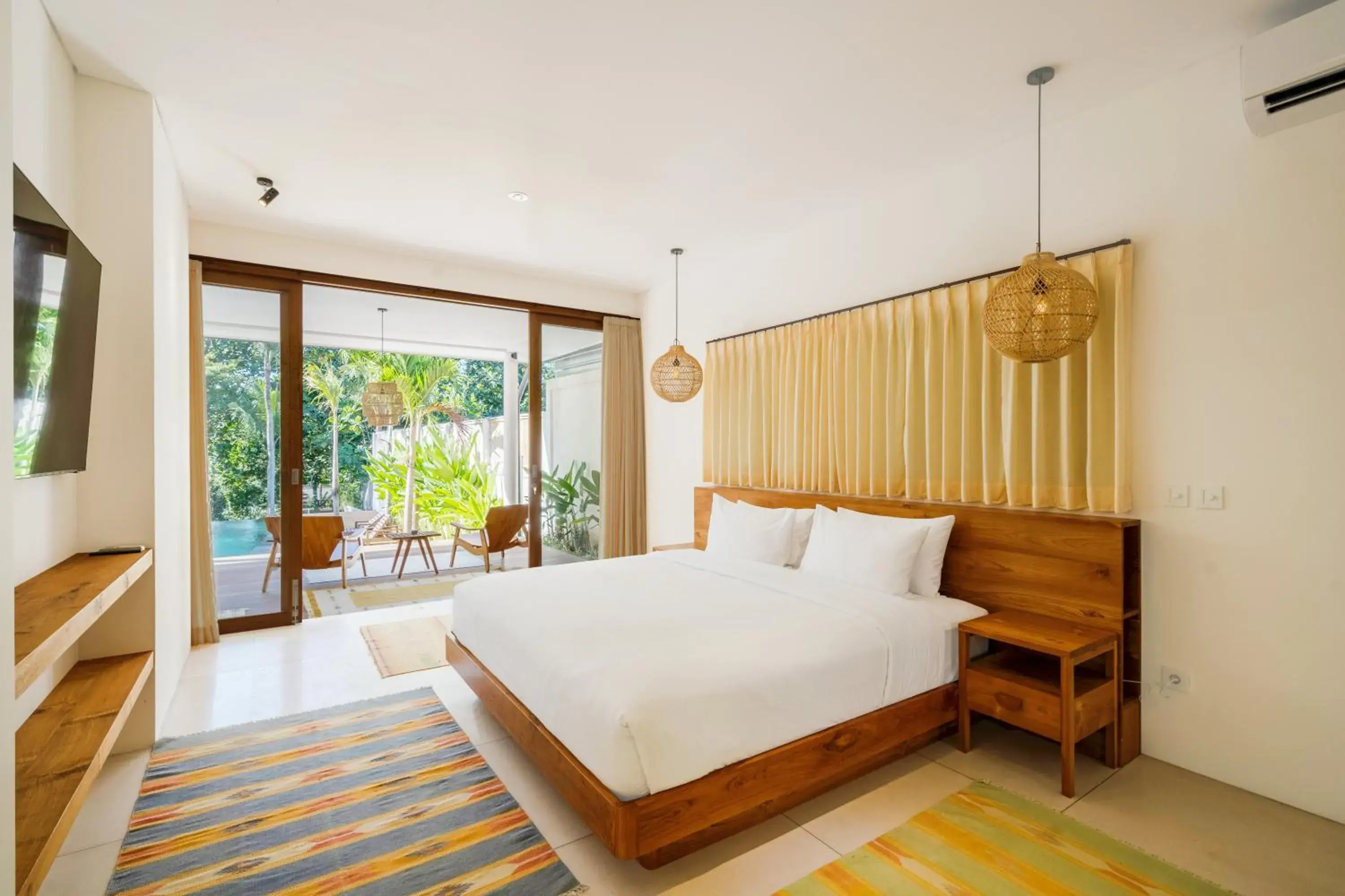 Bed in Beefy Dragon Villa by Betterplace Bed in Beefy Dragon Villa by Betterplace