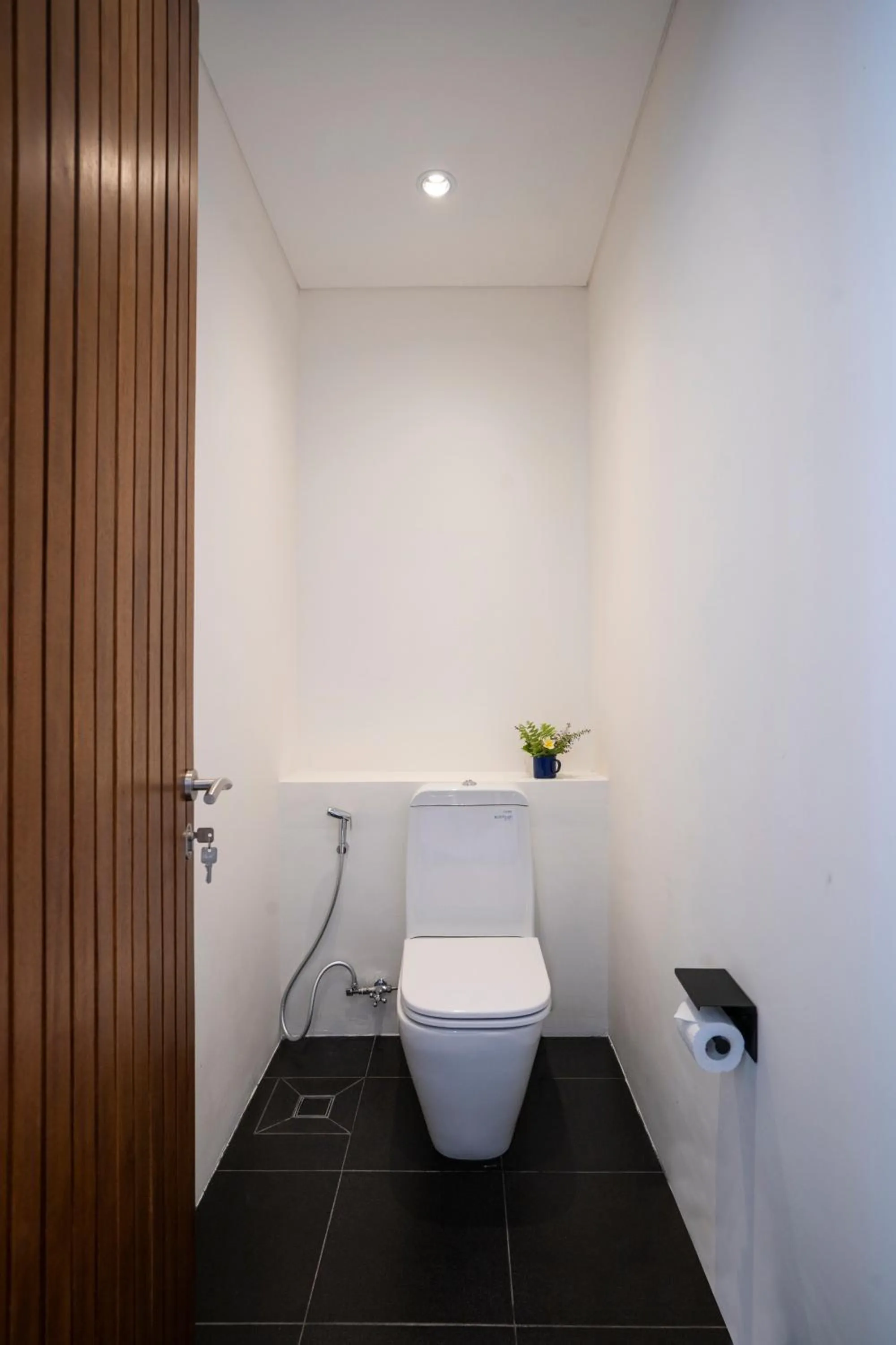 Toilet in Beefy Dragon Villa by Betterplace