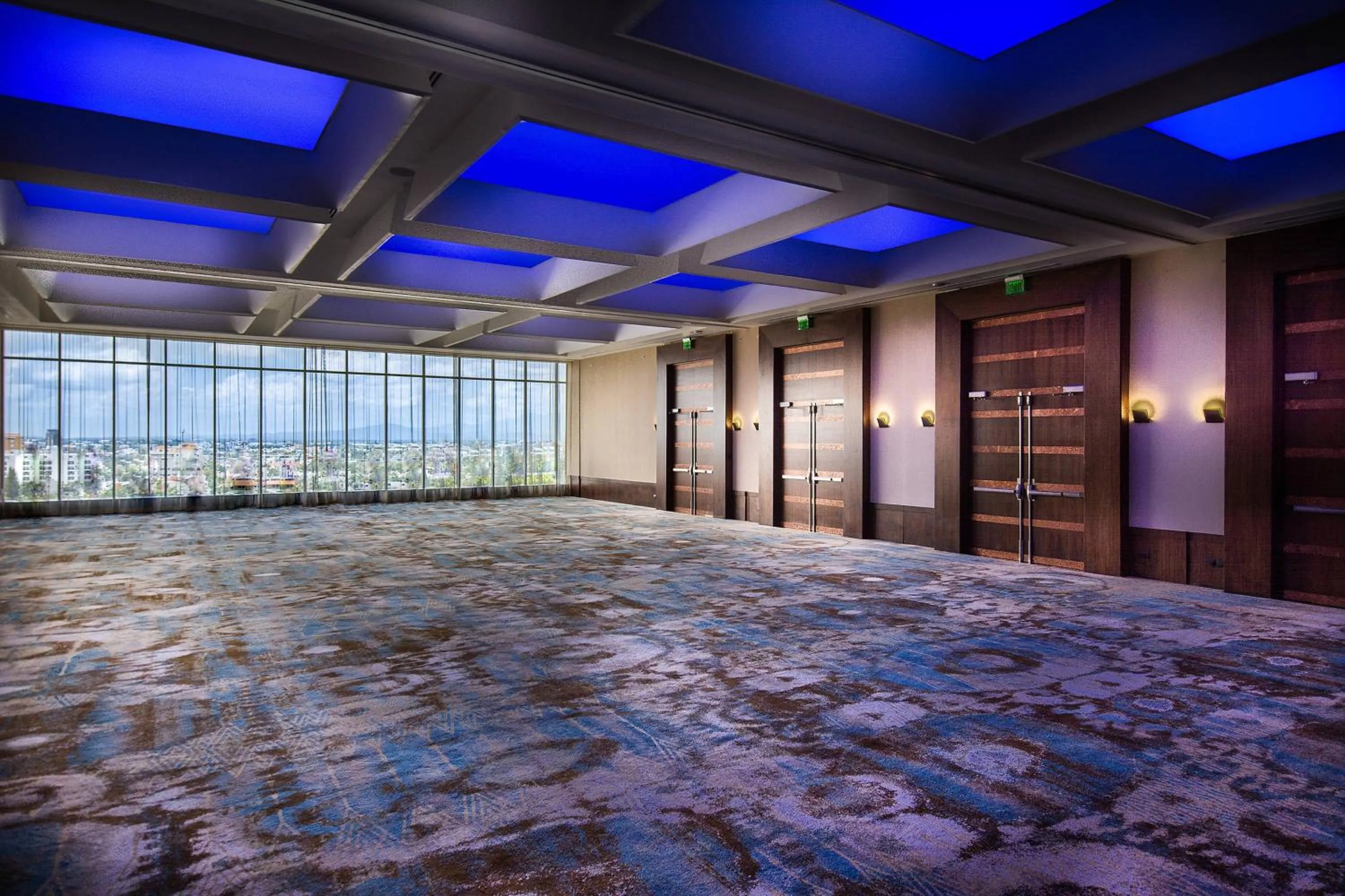 Meeting/conference room, Bed in JW Marriott Hotel Santo Domingo